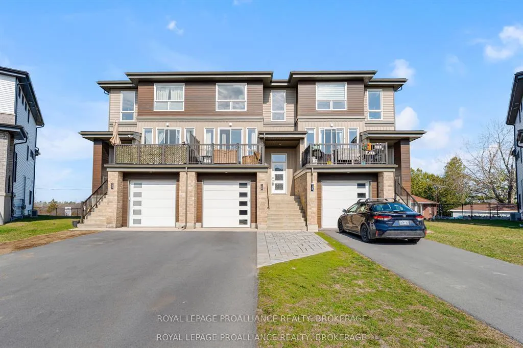 Photo 2 of 139 Superior Drive, Loyalist, Amherstview — HOMEH