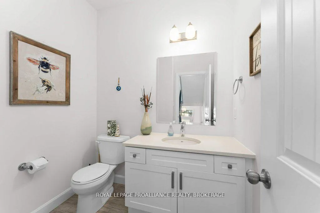Photo 8 of 139 Superior Drive, Loyalist, Amherstview — HOMEH