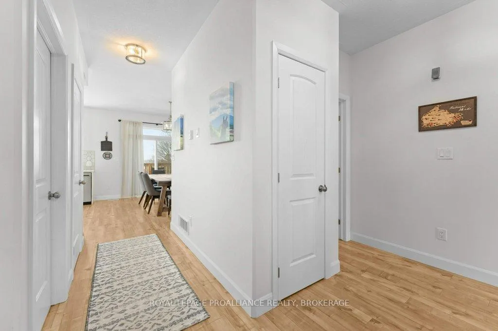 Photo 13 of 139 Superior Drive, Loyalist, Amherstview — HOMEH