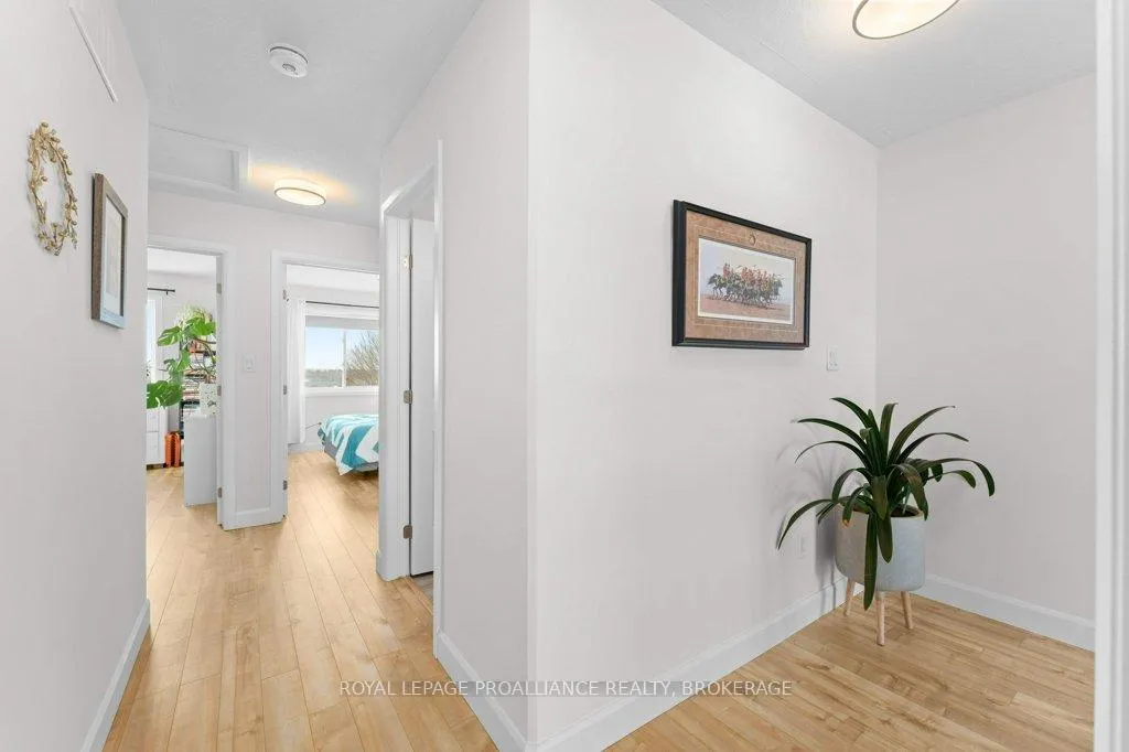 Photo 21 of 139 Superior Drive, Loyalist, Amherstview — HOMEH
