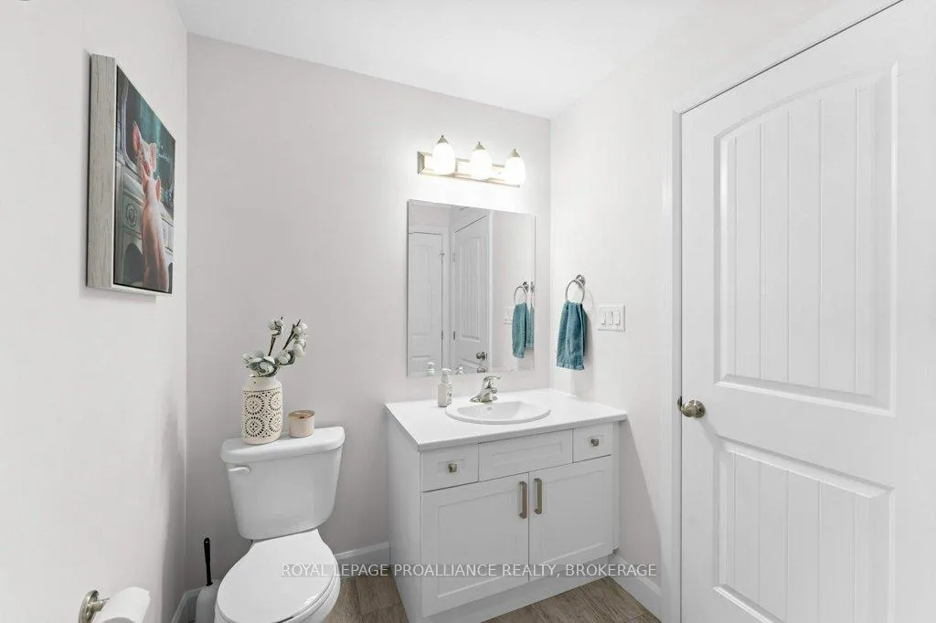 Photo 26 of 139 Superior Drive, Loyalist, Amherstview — HOMEH