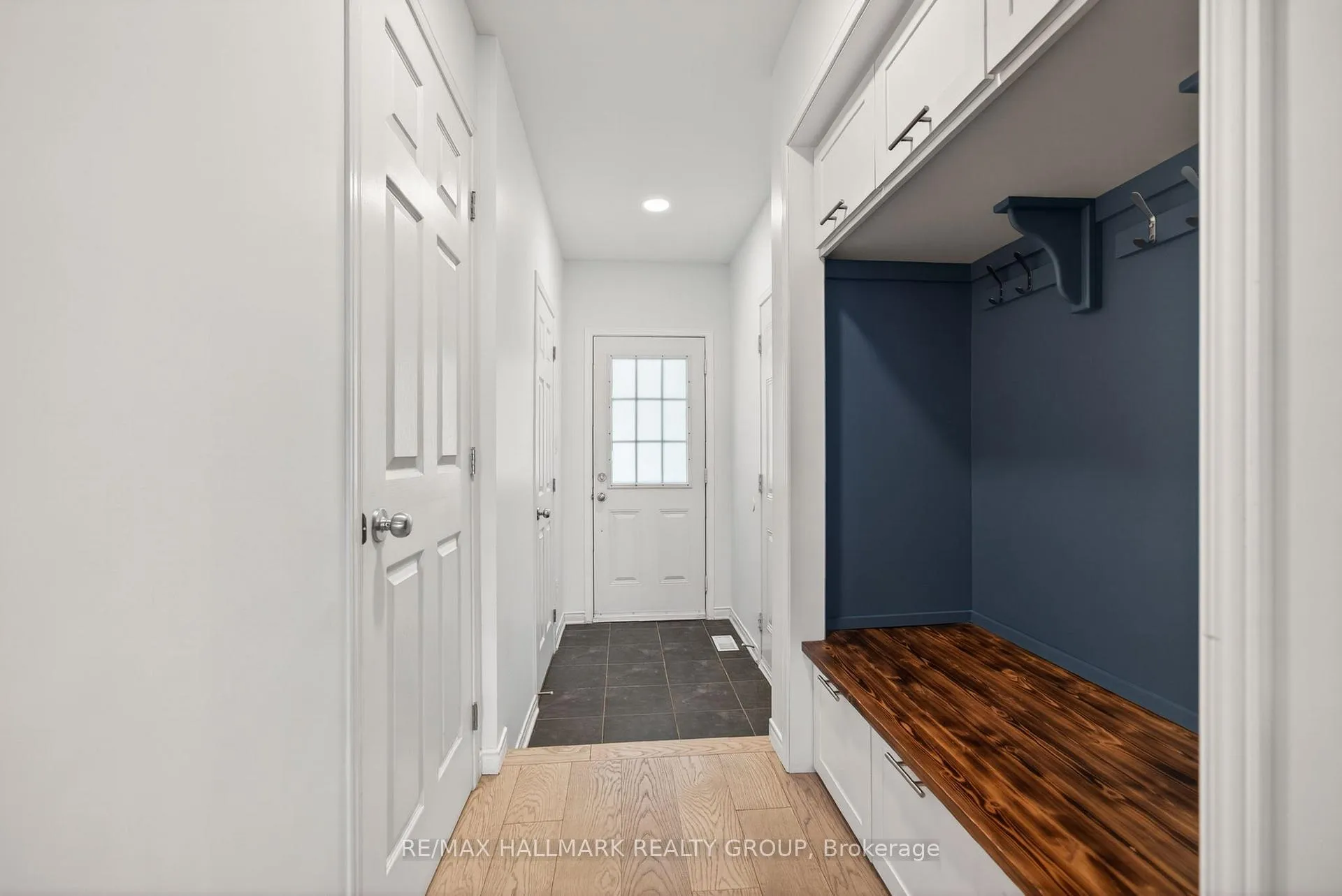 Photo 4 of 115 Cedardown Private, Ottawa, Barrhaven - Stonebridge — HOMEH