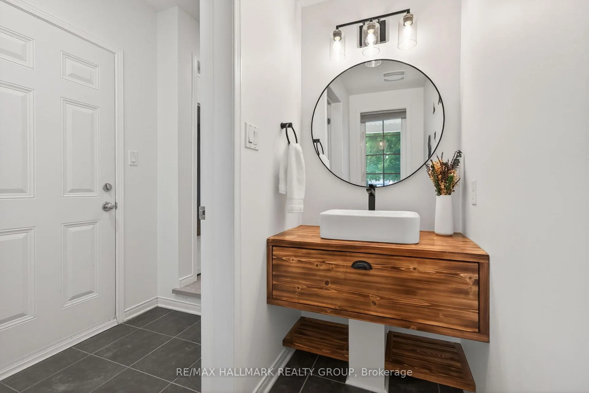 Photo 5 of 115 Cedardown Private, Ottawa, Barrhaven - Stonebridge — HOMEH