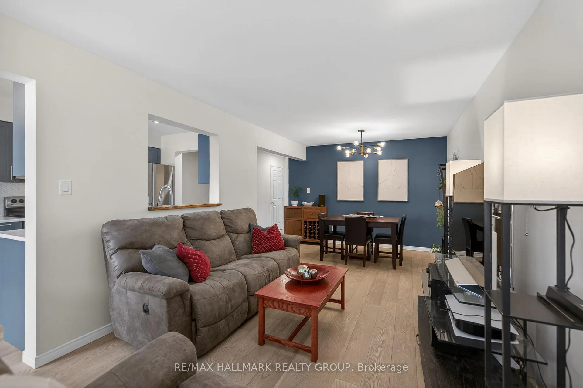 Photo 16 of 115 Cedardown Private, Ottawa, Barrhaven - Stonebridge — HOMEH