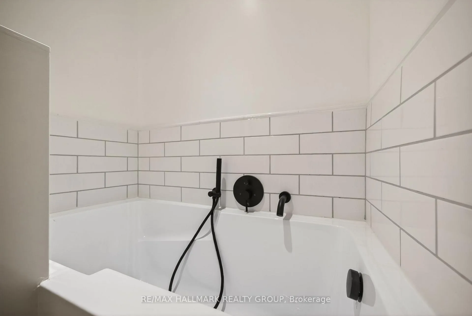 Photo 25 of 115 Cedardown Private, Ottawa, Barrhaven - Stonebridge — HOMEH