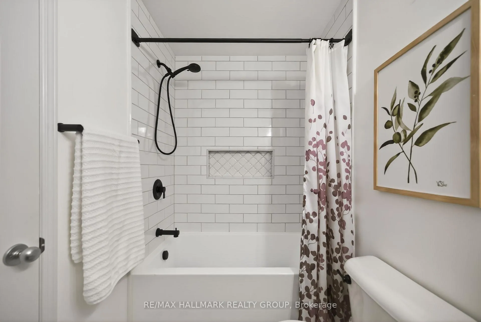 Photo 33 of 115 Cedardown Private, Ottawa, Barrhaven - Stonebridge — HOMEH