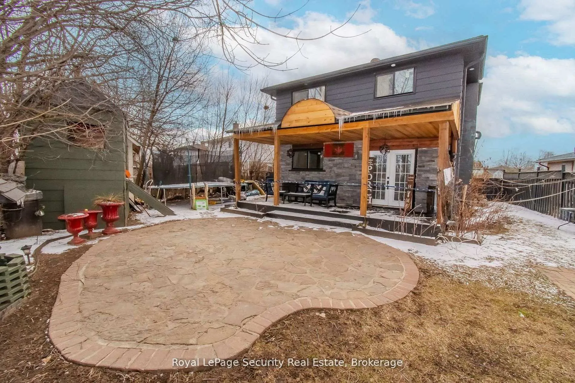Photo 2 of 73 College Crescent, Barrie, Grove East — HOMEH