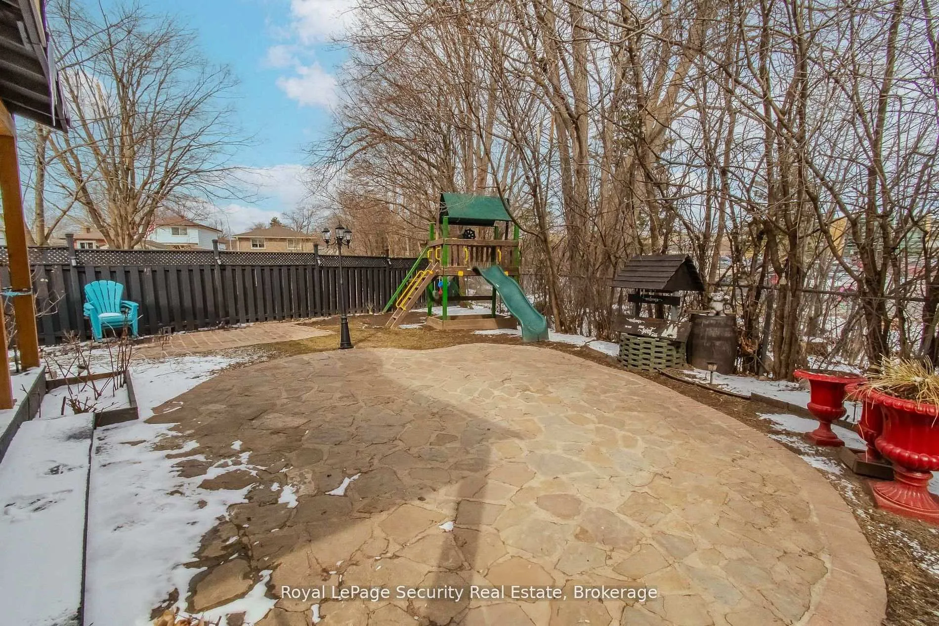 Photo 4 of 73 College Crescent, Barrie, Grove East — HOMEH