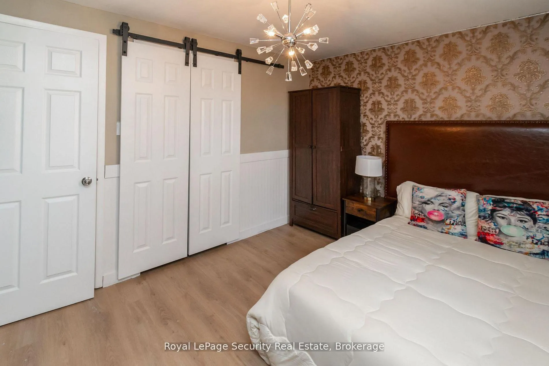 Photo 16 of 73 College Crescent, Barrie, Grove East — HOMEH