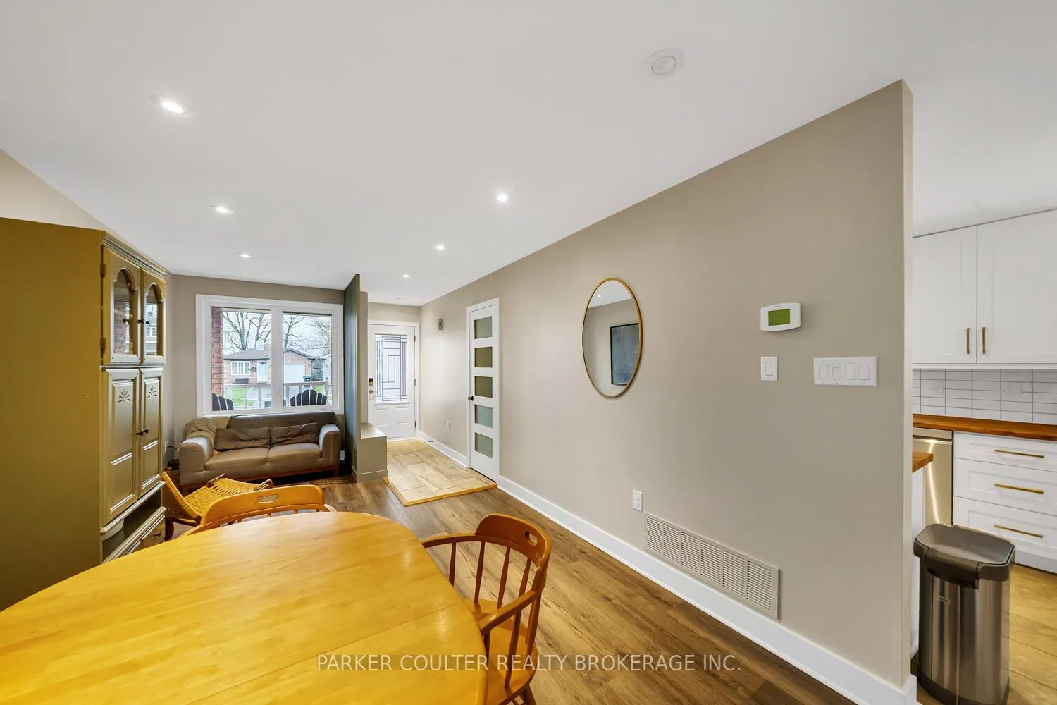 Photo 8 of 138 Benson Drive, Barrie, Northwest — HOMEH