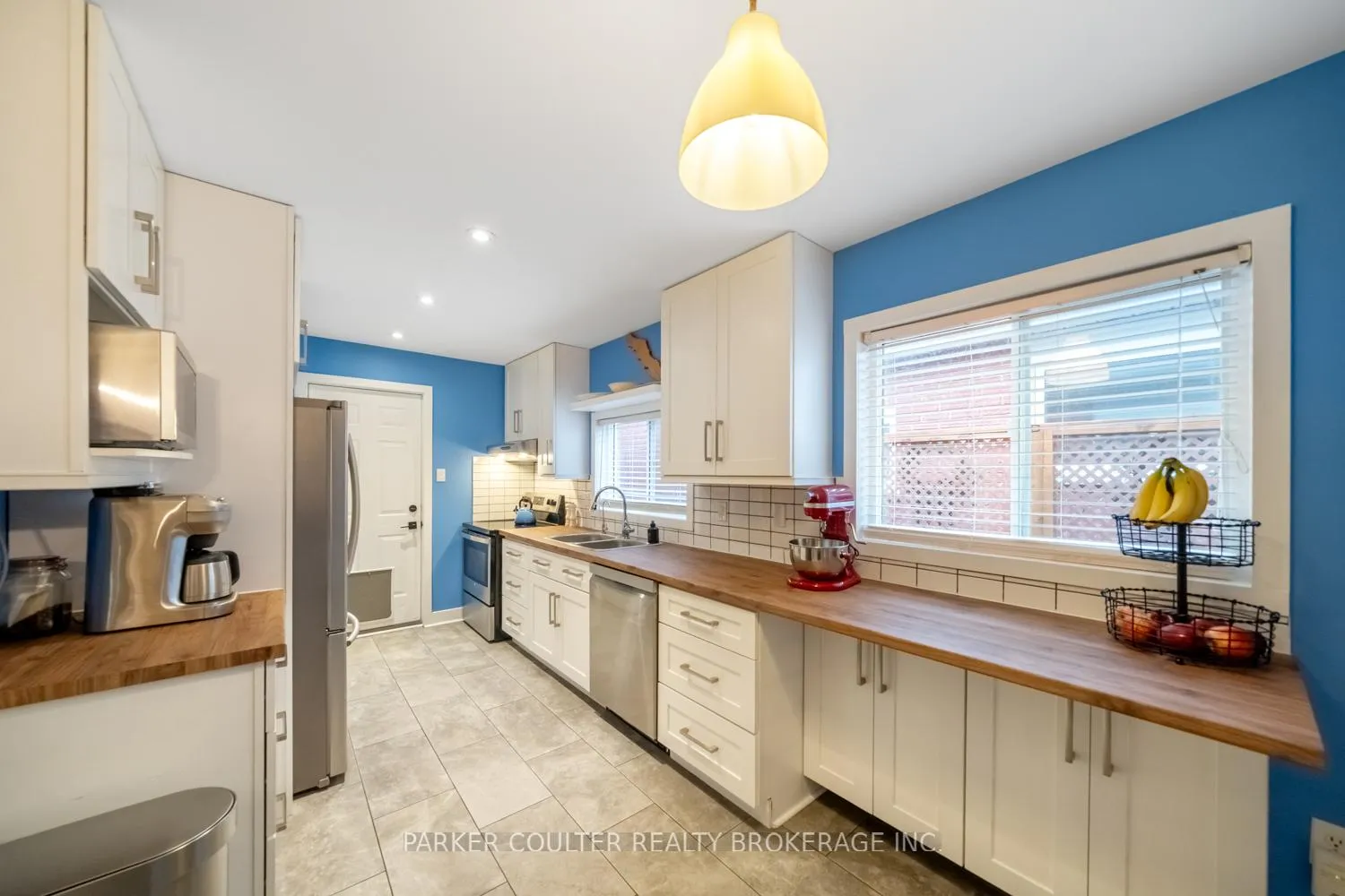 Photo 9 of 138 Benson Drive, Barrie, Northwest — HOMEH