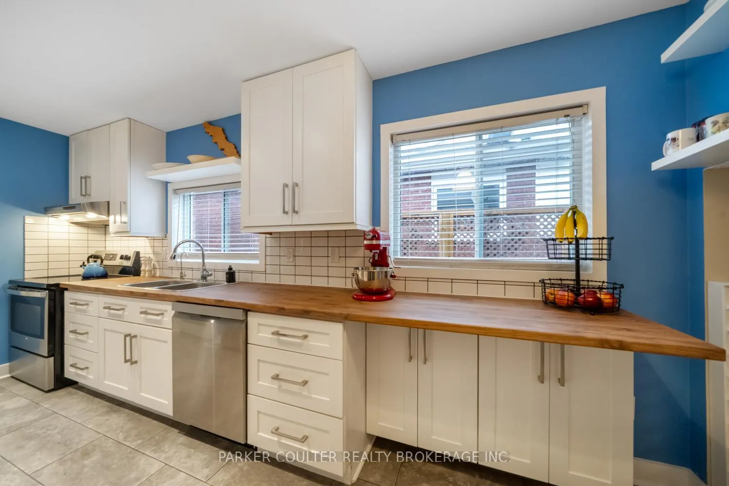 Photo 10 of 138 Benson Drive, Barrie, Northwest — HOMEH