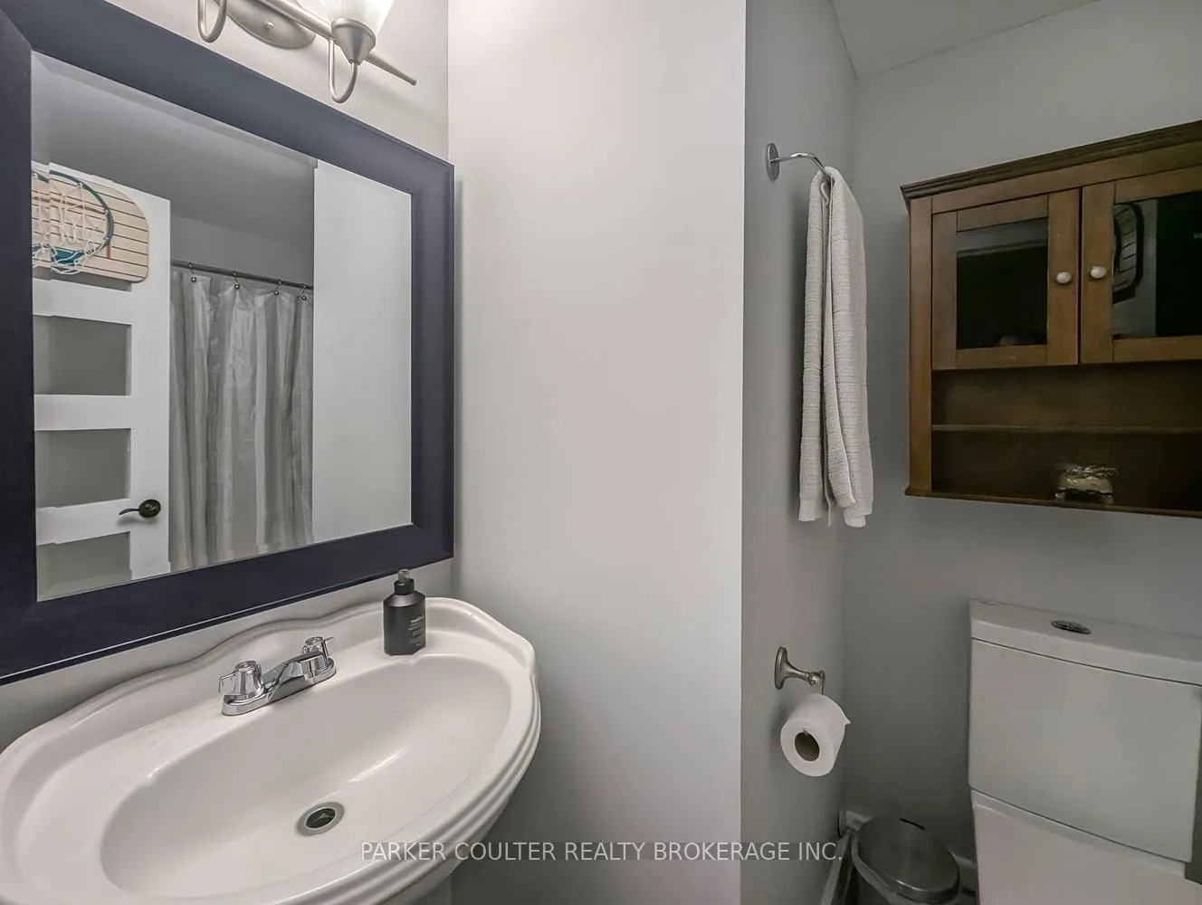 Photo 32 of 138 Benson Drive, Barrie, Northwest — HOMEH