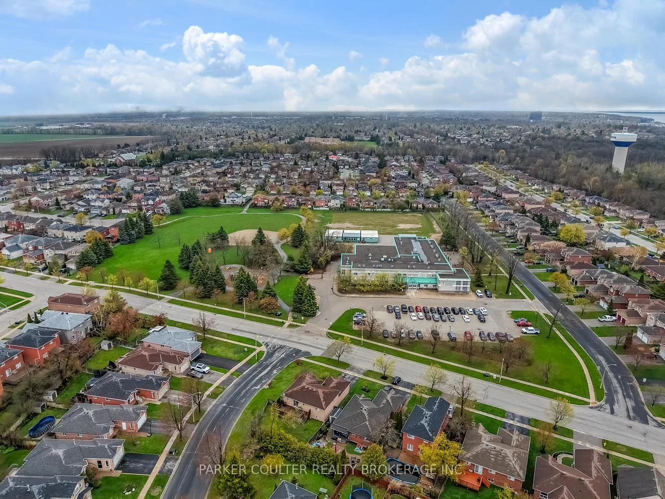 Photo 38 of 138 Benson Drive, Barrie, Northwest — HOMEH
