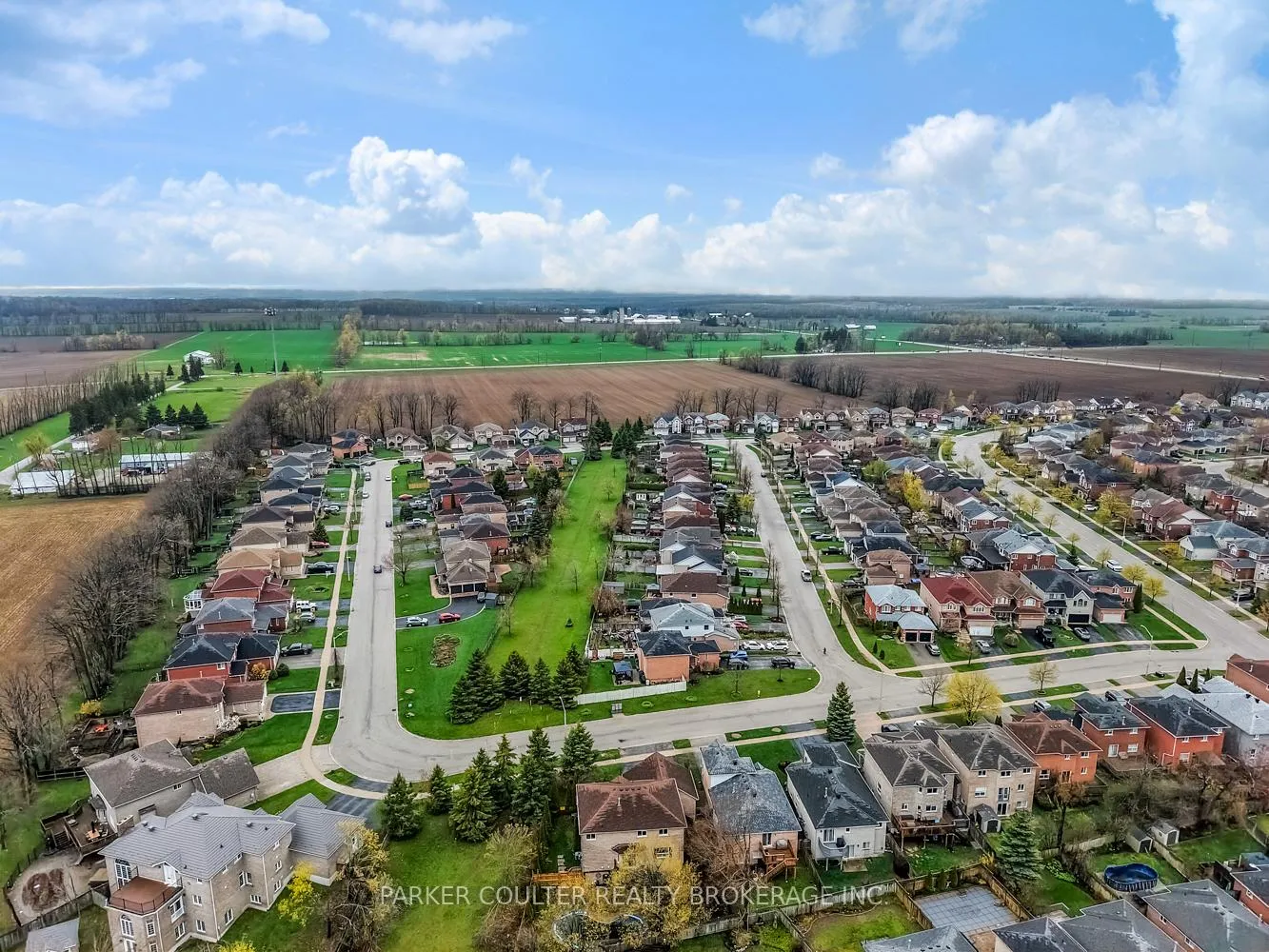 Photo 39 of 138 Benson Drive, Barrie, Northwest — HOMEH