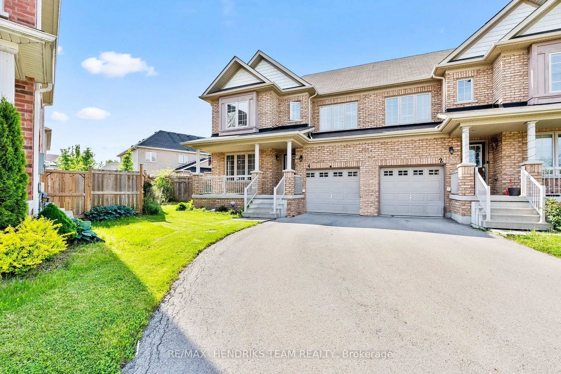 Photo 1 of 4 Durham Way, St. Catharines, Glendale/Glenridge — HOMEH