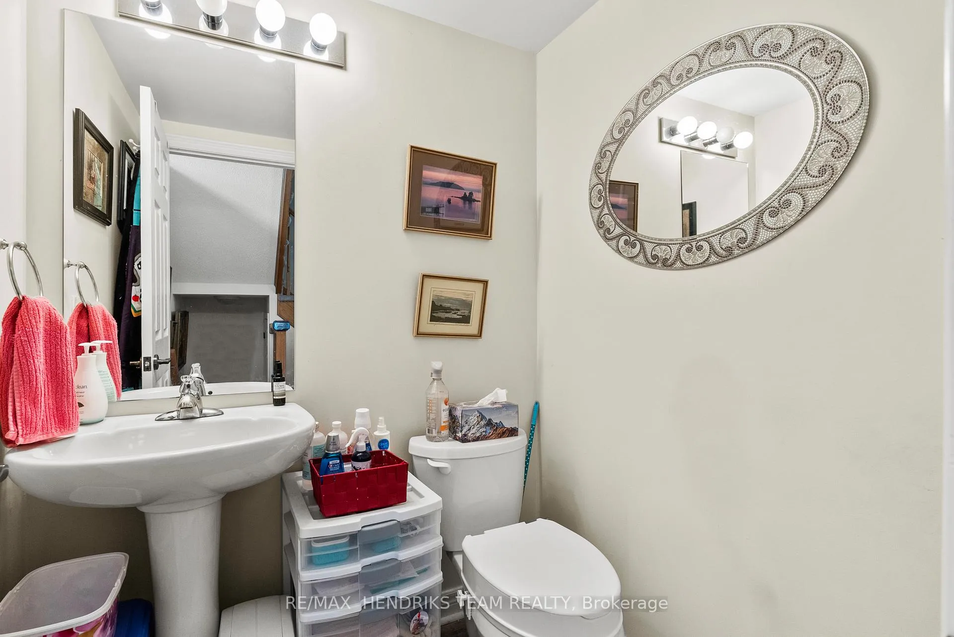 Photo 5 of 4 Durham Way, St. Catharines, Glendale/Glenridge — HOMEH