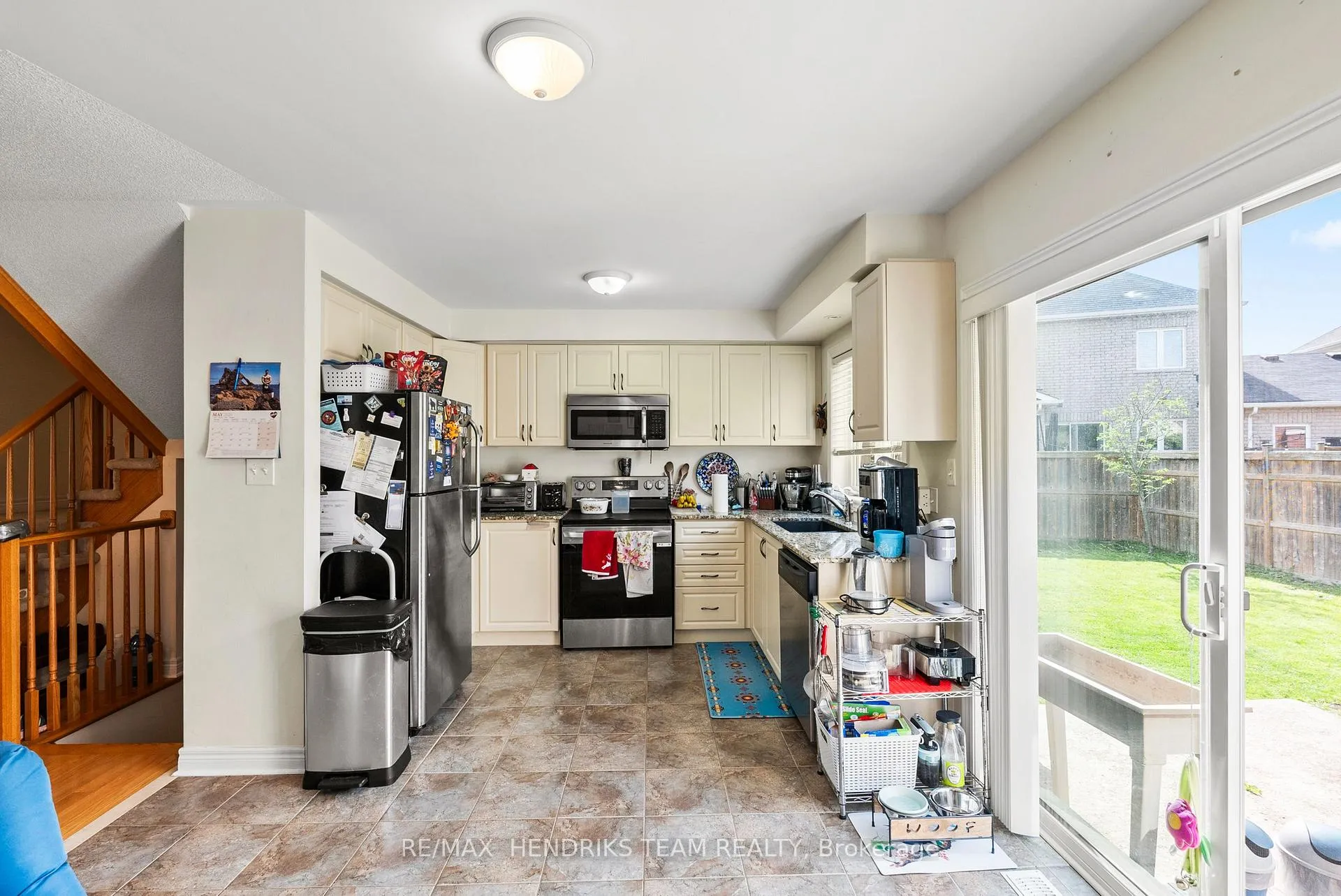 Photo 6 of 4 Durham Way, St. Catharines, Glendale/Glenridge — HOMEH