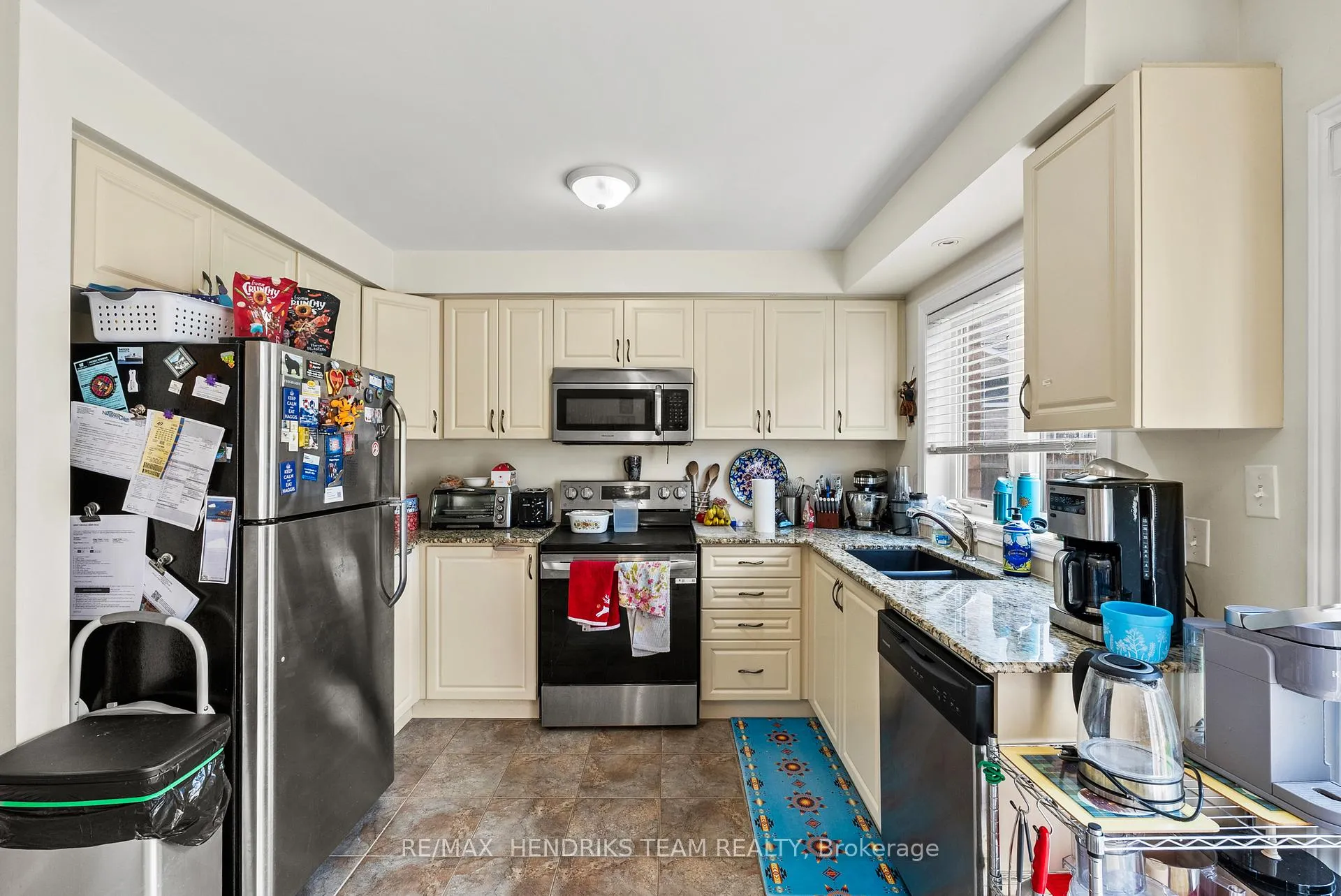 Photo 8 of 4 Durham Way, St. Catharines, Glendale/Glenridge — HOMEH