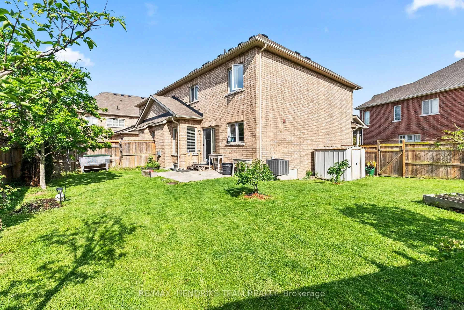 Photo 24 of 4 Durham Way, St. Catharines, Glendale/Glenridge — HOMEH