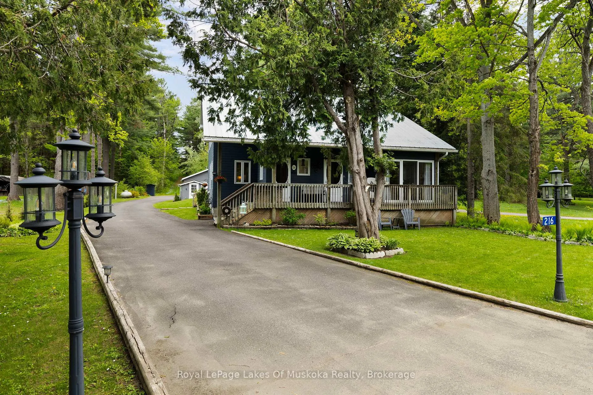 Photo 2 of 216 Beaumont Road, Bracebridge, Muskoka (N) — HOMEH