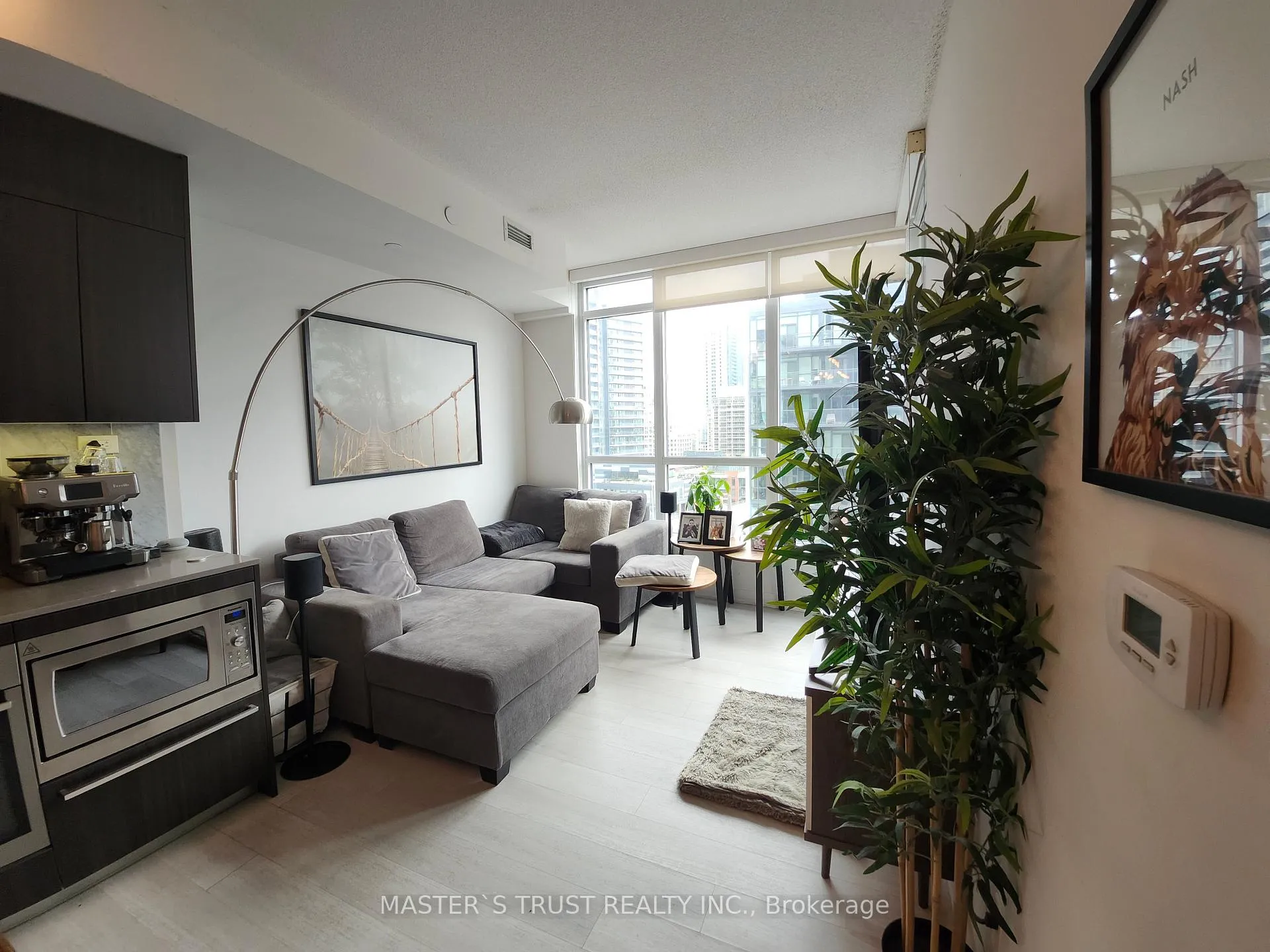 Photo 5 of Unit 1112, 80 Queens Wharf Drive, Toronto, Waterfront Communities — HOMEH
