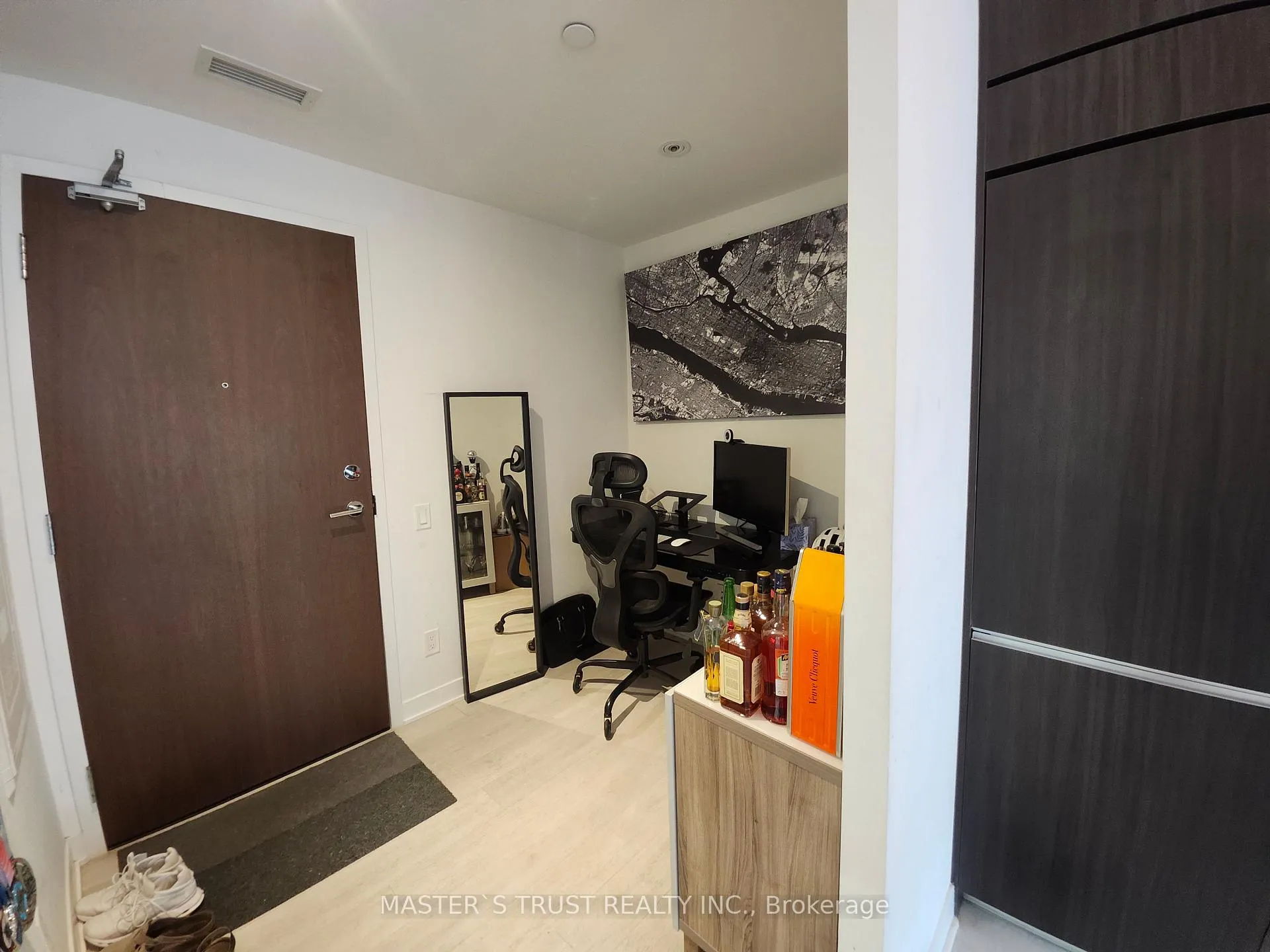 Photo 8 of Unit 1112, 80 Queens Wharf Drive, Toronto, Waterfront Communities — HOMEH