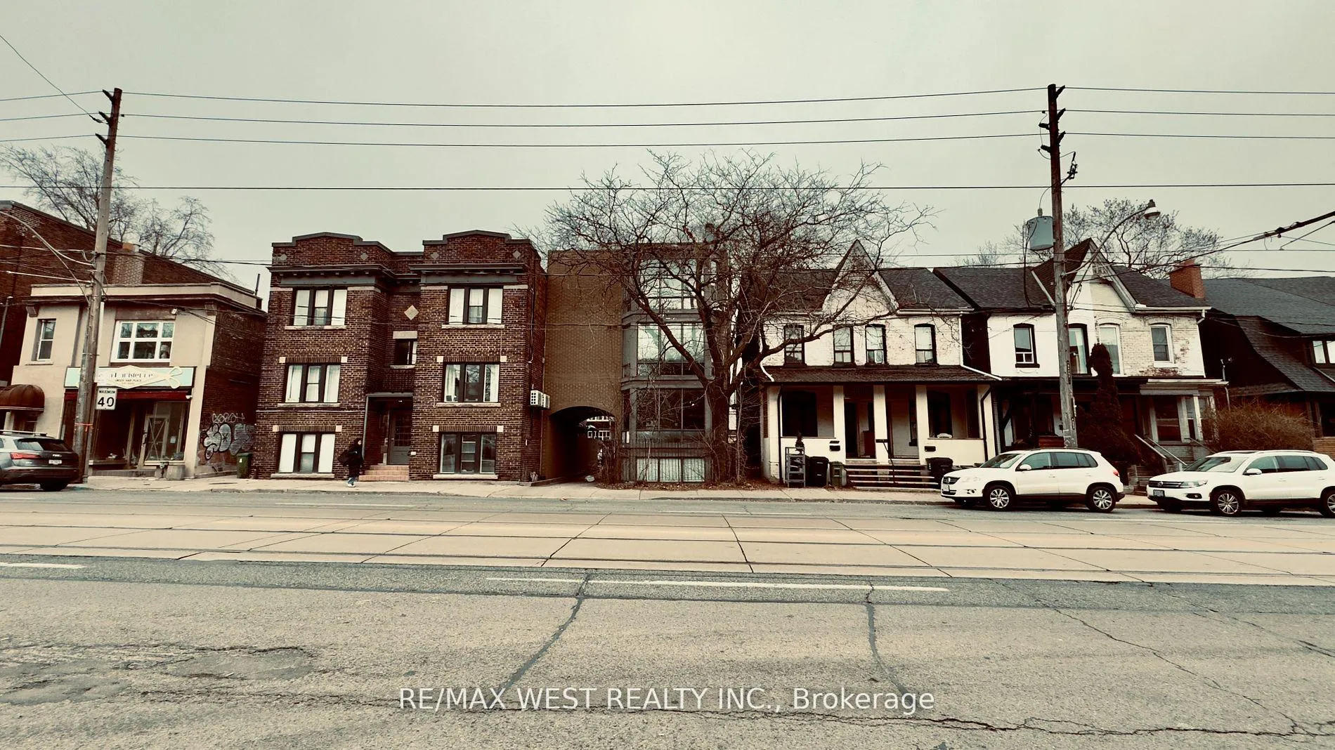 Photo 3 of 1061 Bathurst Street, Toronto, The Annex — HOMEH