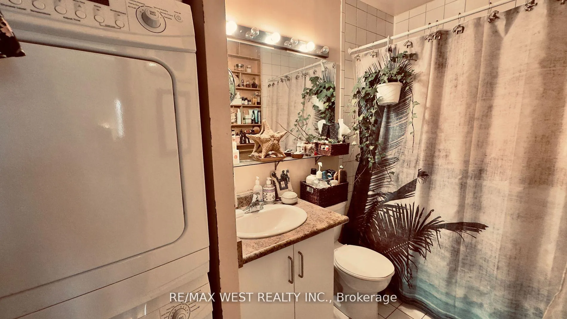 Photo 20 of 1061 Bathurst Street, Toronto, The Annex — HOMEH