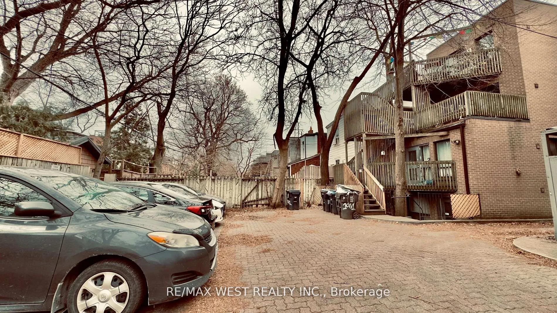 Photo 23 of 1061 Bathurst Street, Toronto, The Annex — HOMEH