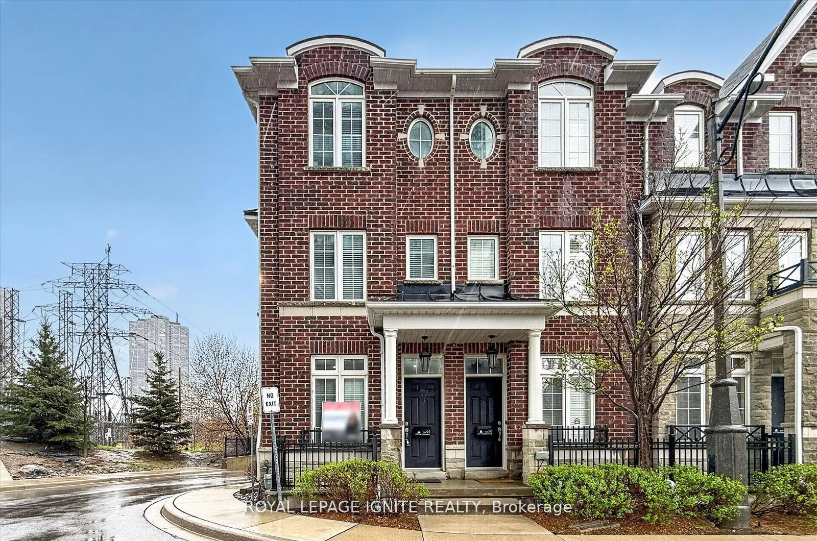 Photo 1 of Unit 95, 117A The Queensway, Toronto, High Park-Swansea — HOMEH