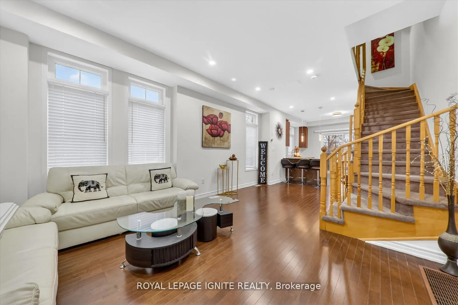Photo 6 of Unit 95, 117A The Queensway, Toronto, High Park-Swansea — HOMEH