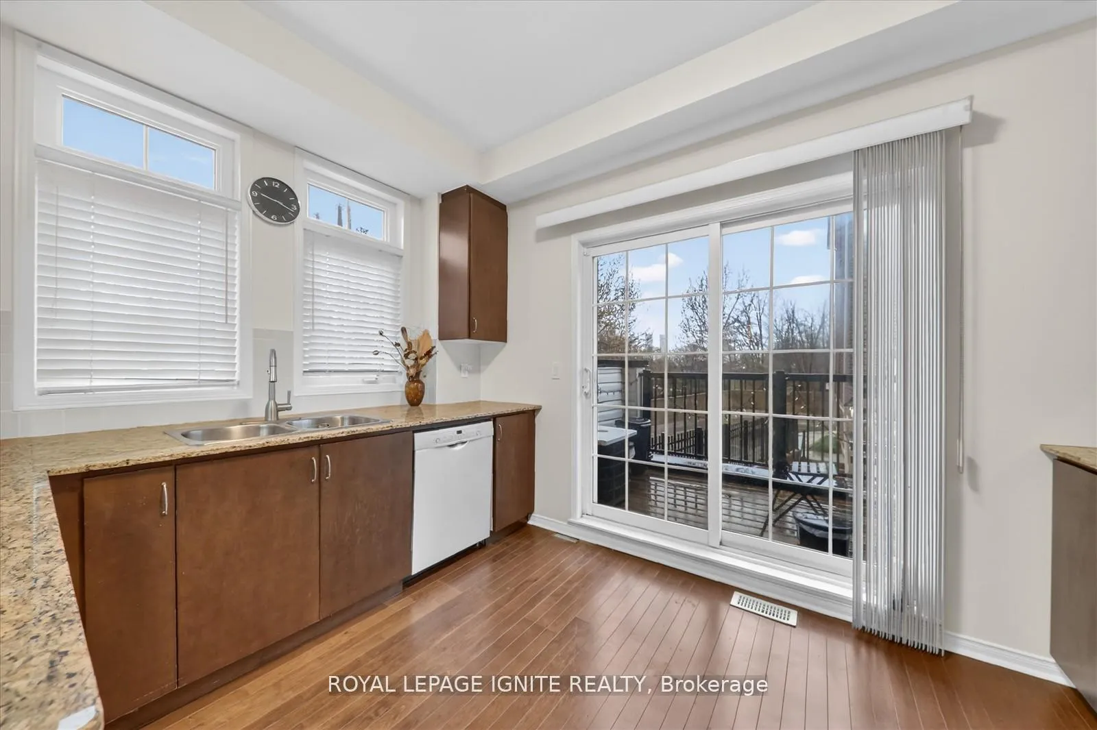 Photo 13 of Unit 95, 117A The Queensway, Toronto, High Park-Swansea — HOMEH