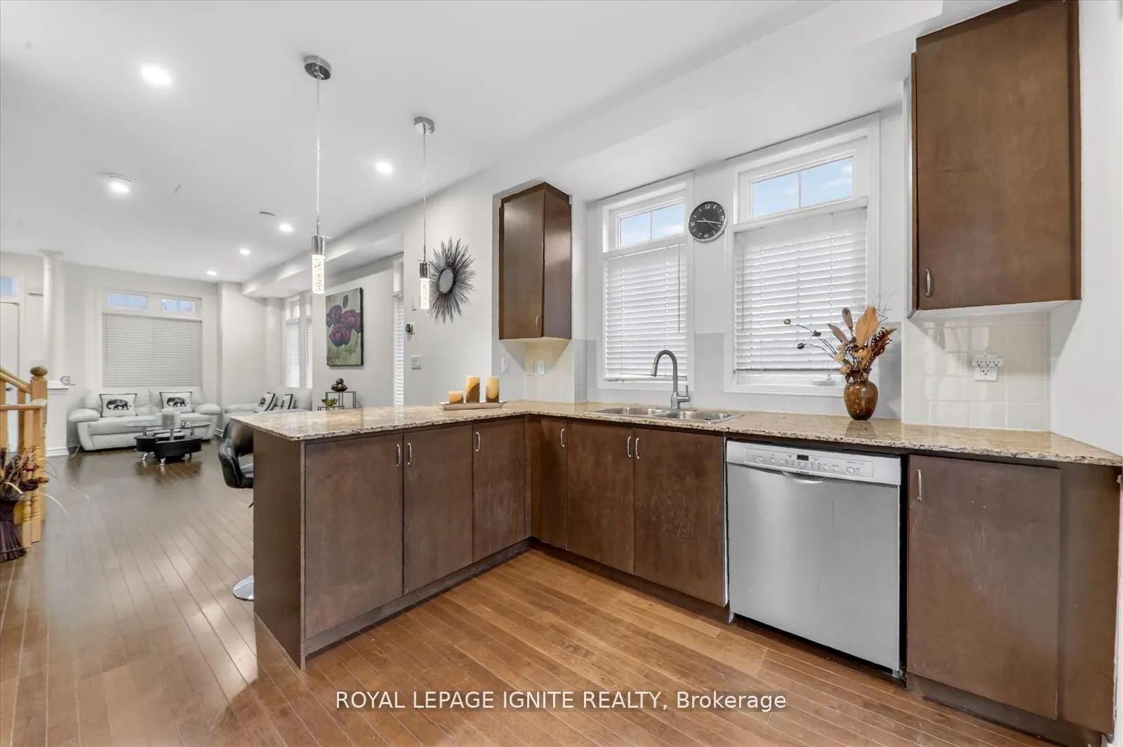 Photo 14 of Unit 95, 117A The Queensway, Toronto, High Park-Swansea — HOMEH