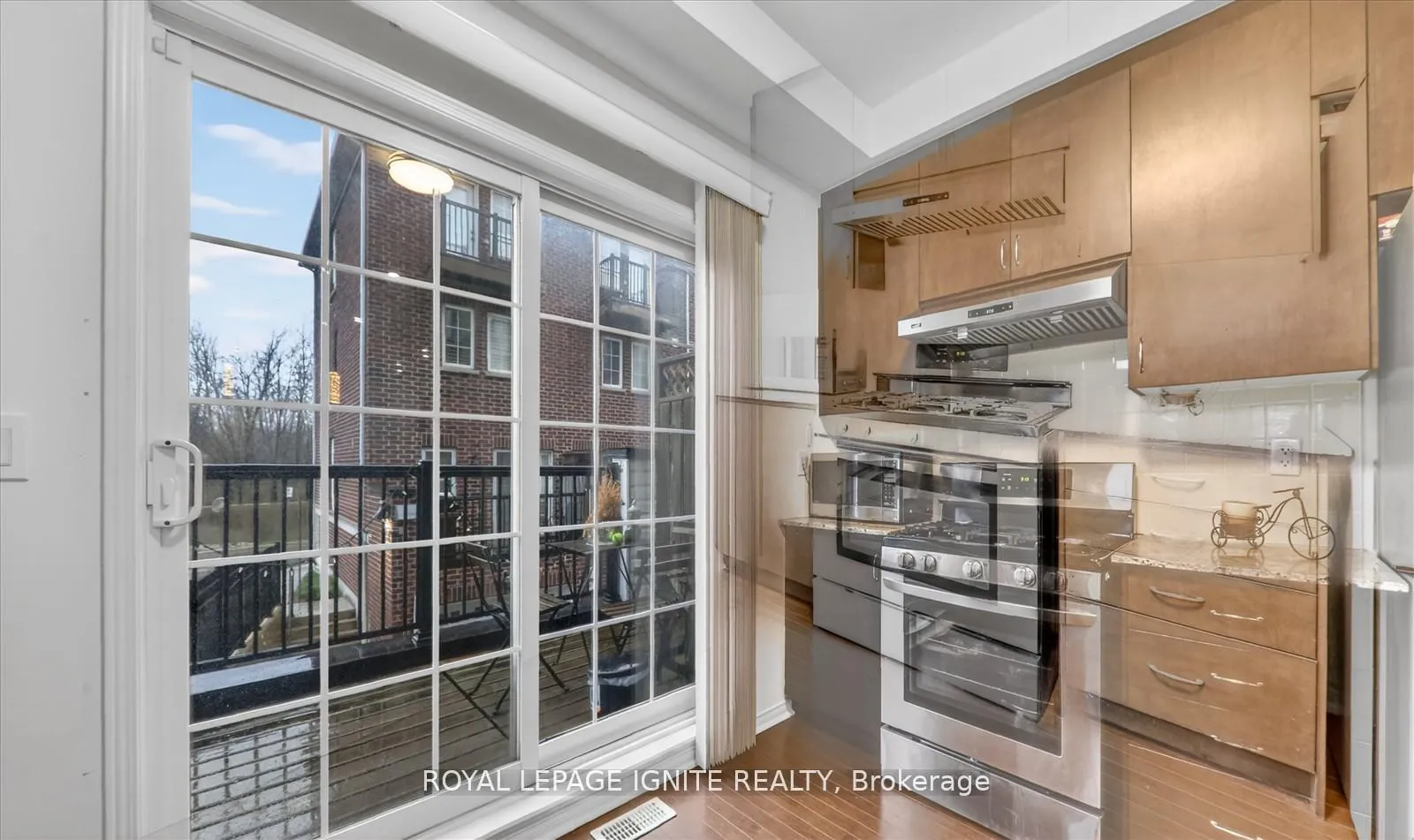 Photo 16 of Unit 95, 117A The Queensway, Toronto, High Park-Swansea — HOMEH