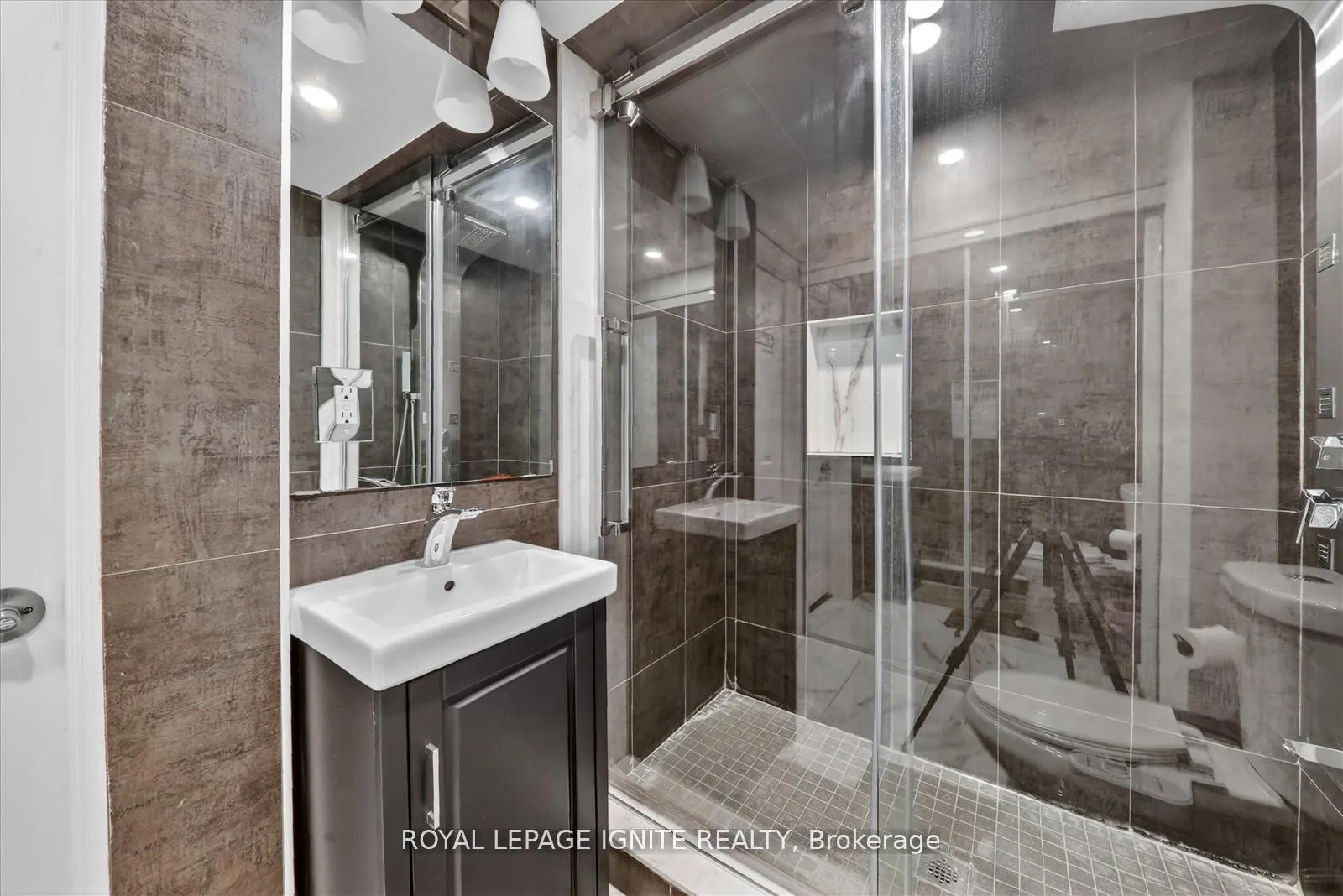 Photo 38 of Unit 95, 117A The Queensway, Toronto, High Park-Swansea — HOMEH