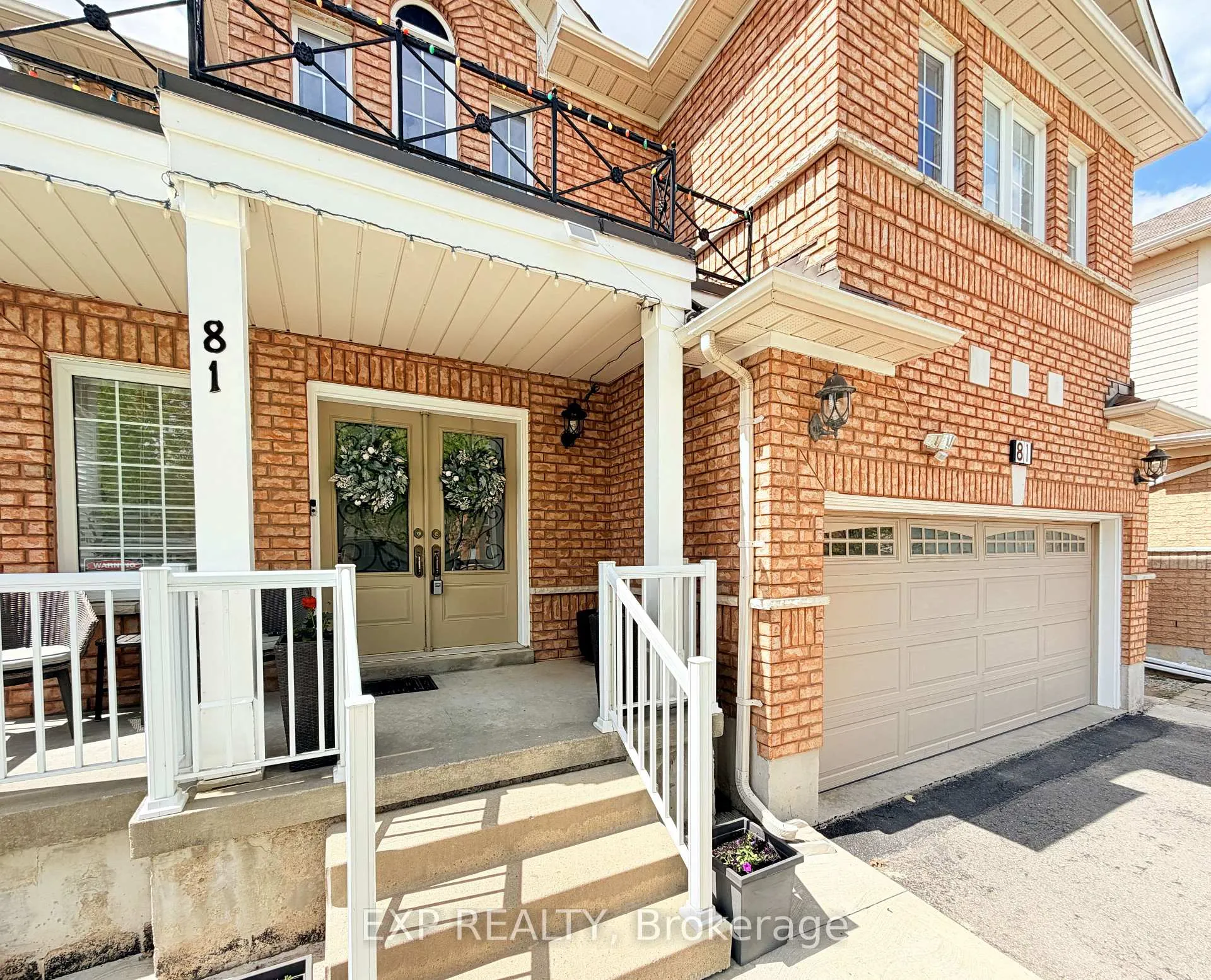 Photo 5 of 81 Farthingale Crescent, Brampton, Fletcher's Meadow — HOMEH