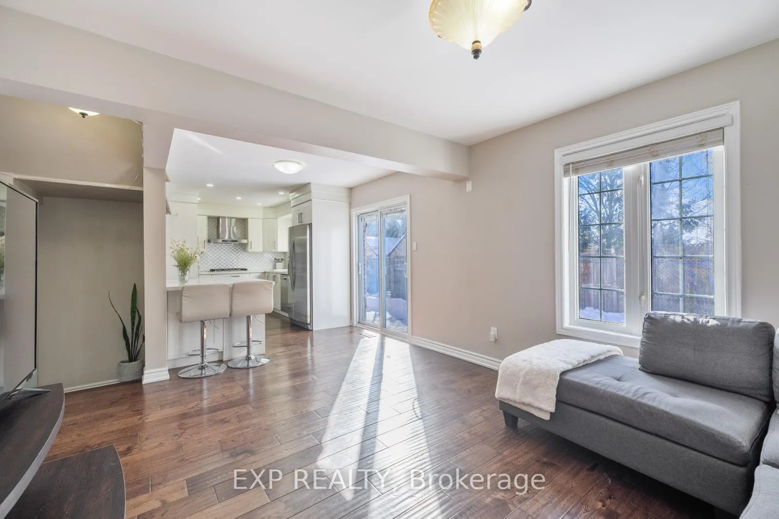 Photo 18 of 81 Farthingale Crescent, Brampton, Fletcher's Meadow — HOMEH