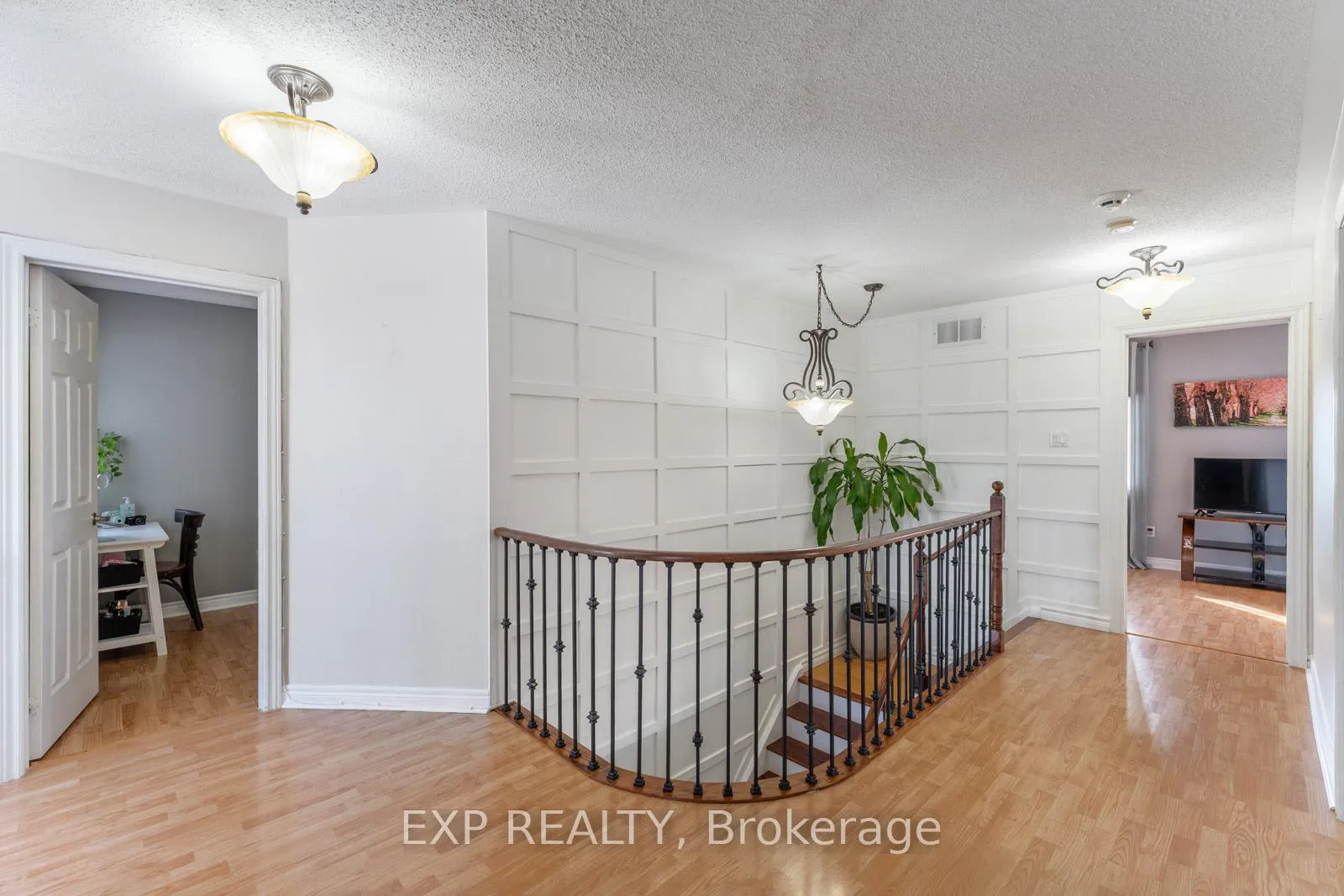 Photo 34 of 81 Farthingale Crescent, Brampton, Fletcher's Meadow — HOMEH