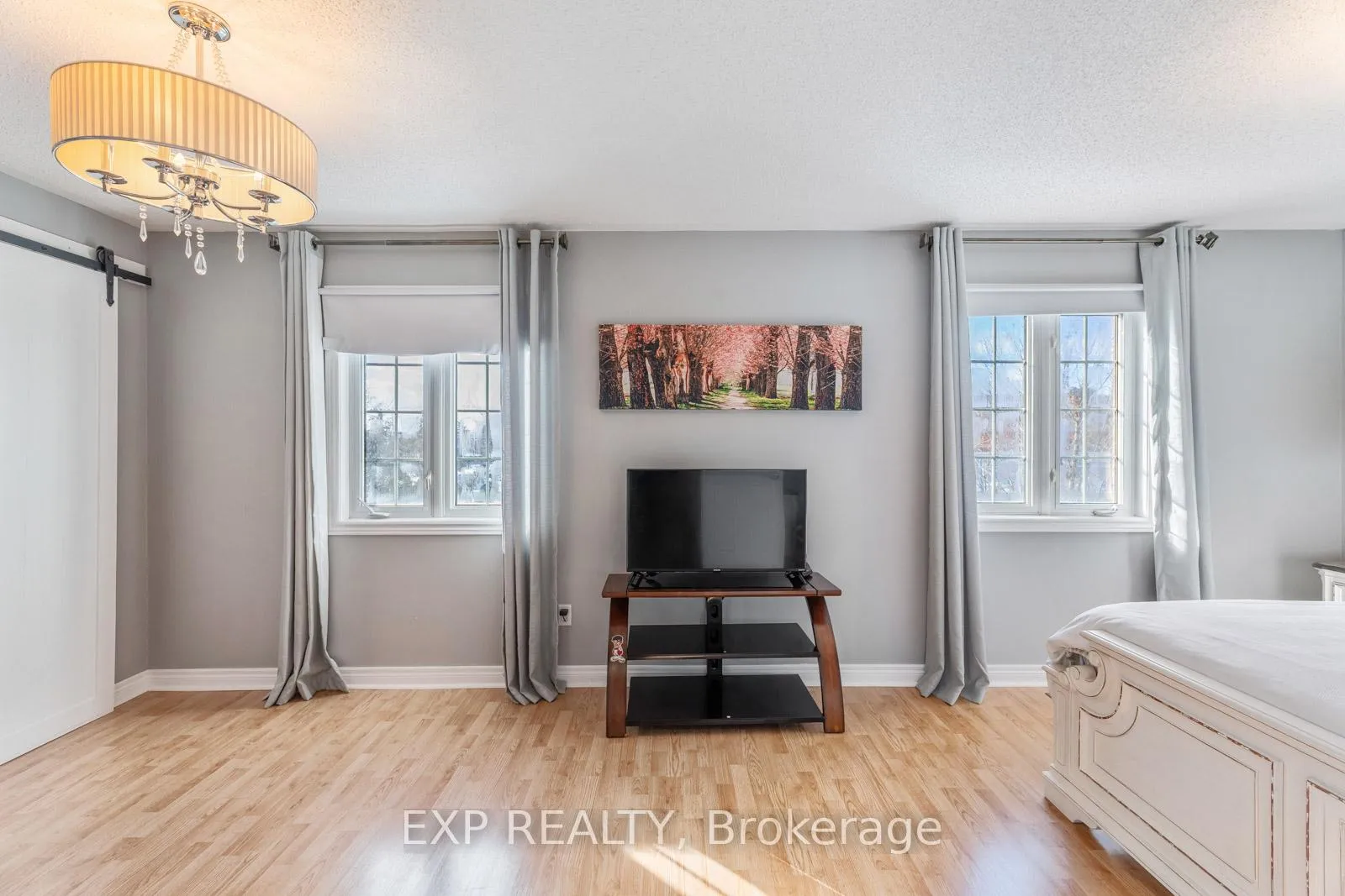 Photo 35 of 81 Farthingale Crescent, Brampton, Fletcher's Meadow — HOMEH