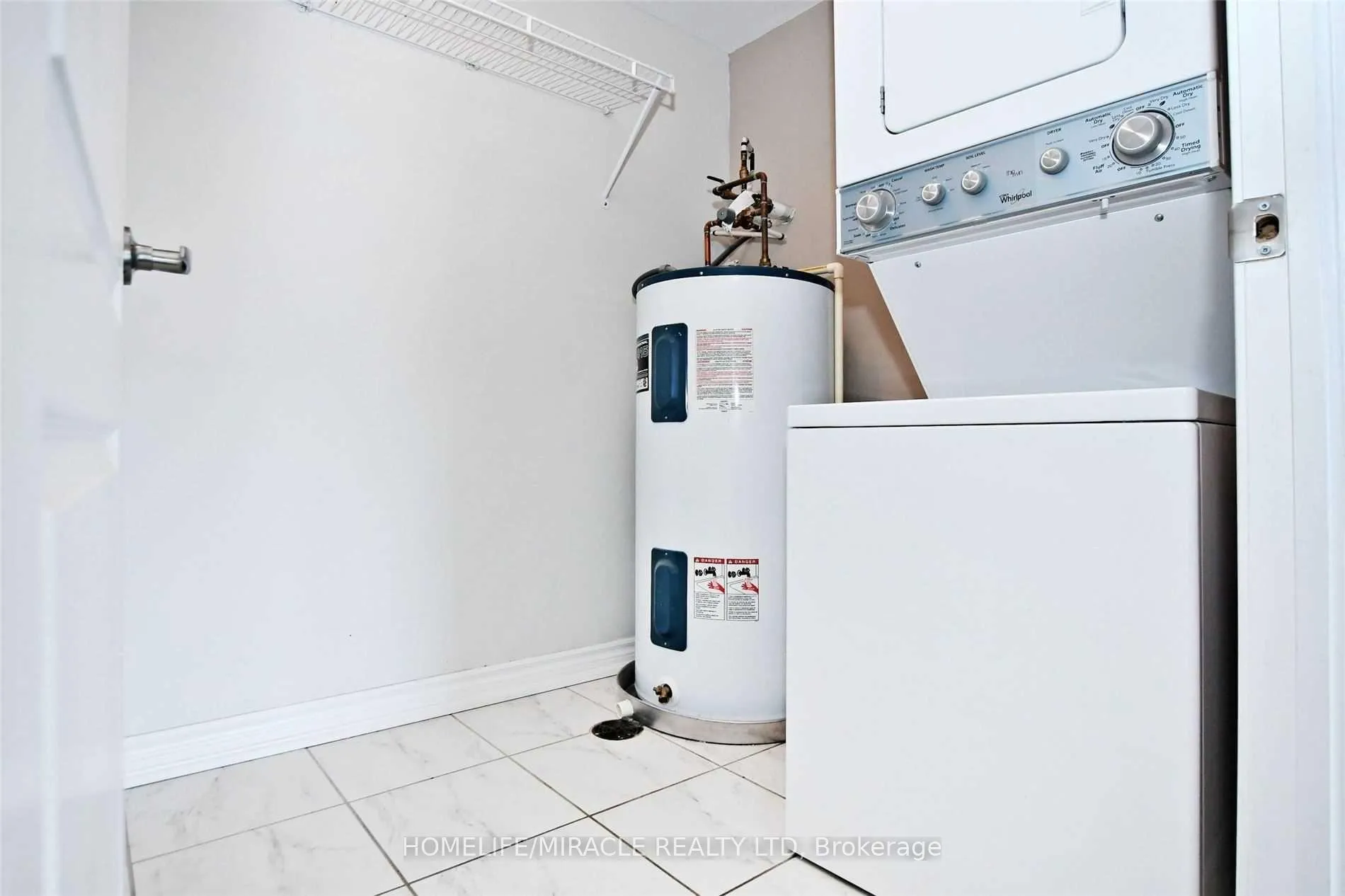 Photo 11 of Unit 303, 39 Ferndale Drive S, Barrie, Ardagh — HOMEH