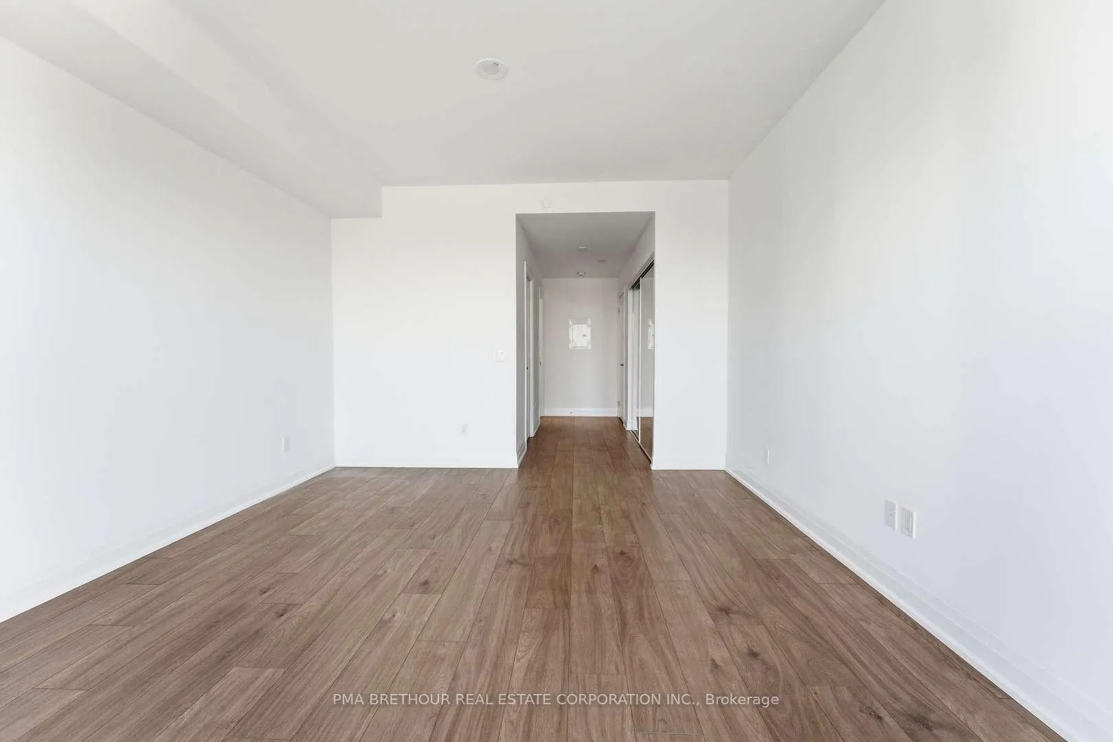 Photo 10 of Unit 1809, 1035 Southdown Road, Mississauga, Clarkson — HOMEH