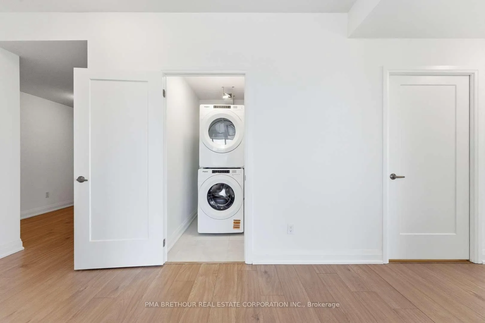 Photo 12 of Unit 1809, 1035 Southdown Road, Mississauga, Clarkson — HOMEH