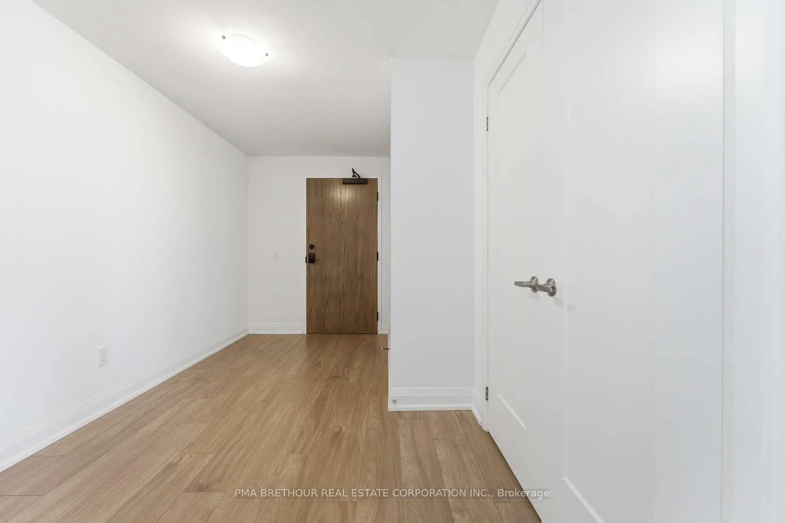 Photo 17 of Unit 1809, 1035 Southdown Road, Mississauga, Clarkson — HOMEH