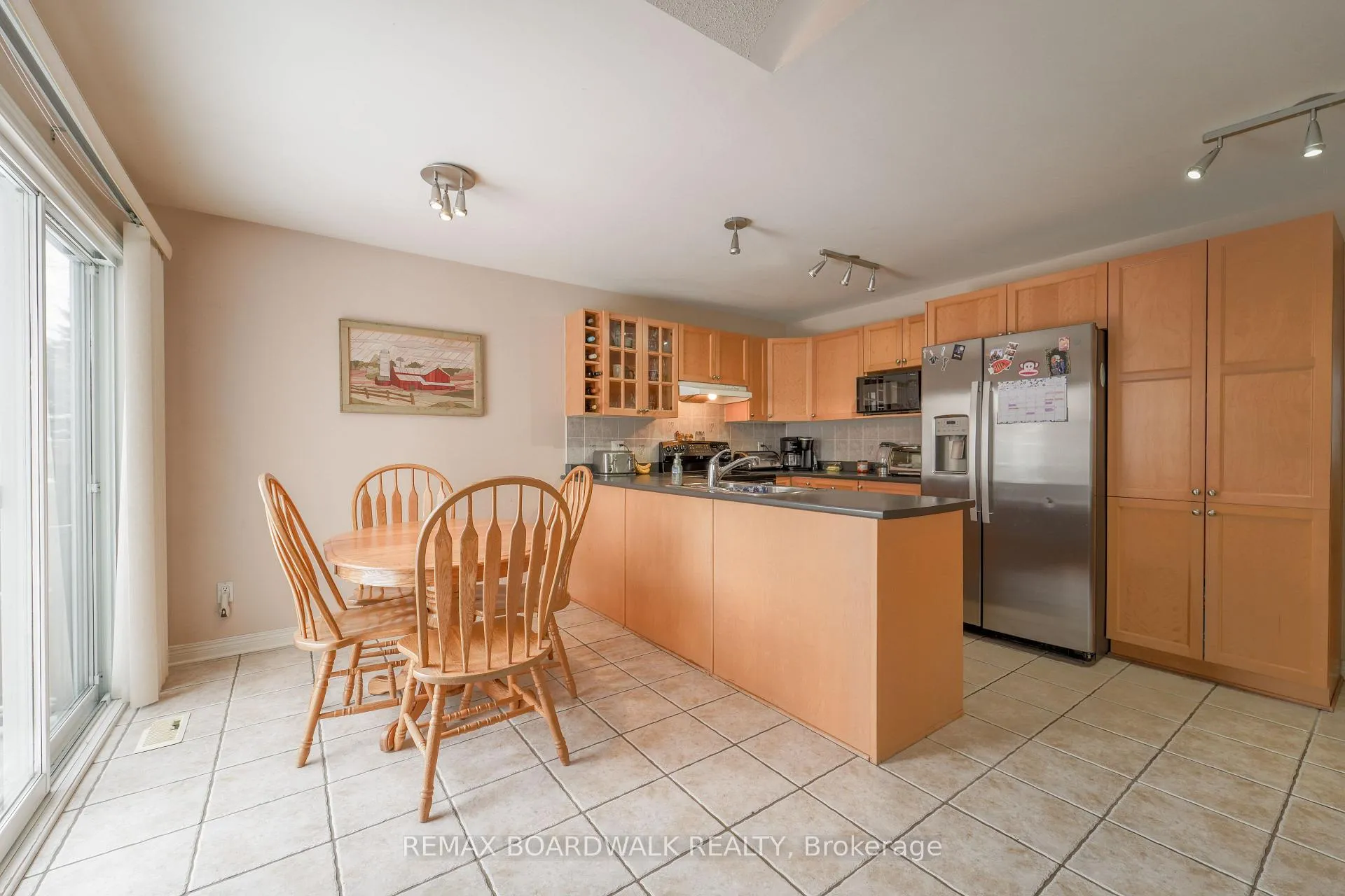 Photo 10 of 170 Bridlewood Drive, Ottawa, Kanata - Bridlewood — HOMEH