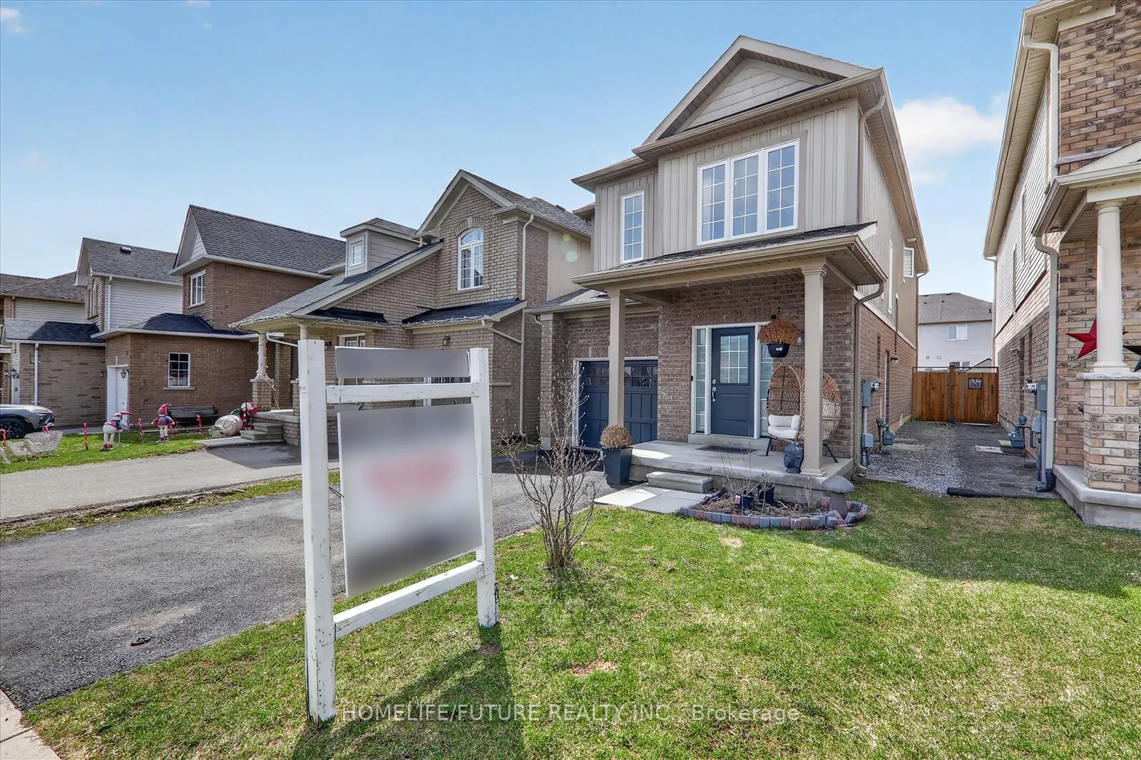 Photo 2 of 36 Cotton Street, Clarington, Bowmanville — HOMEH