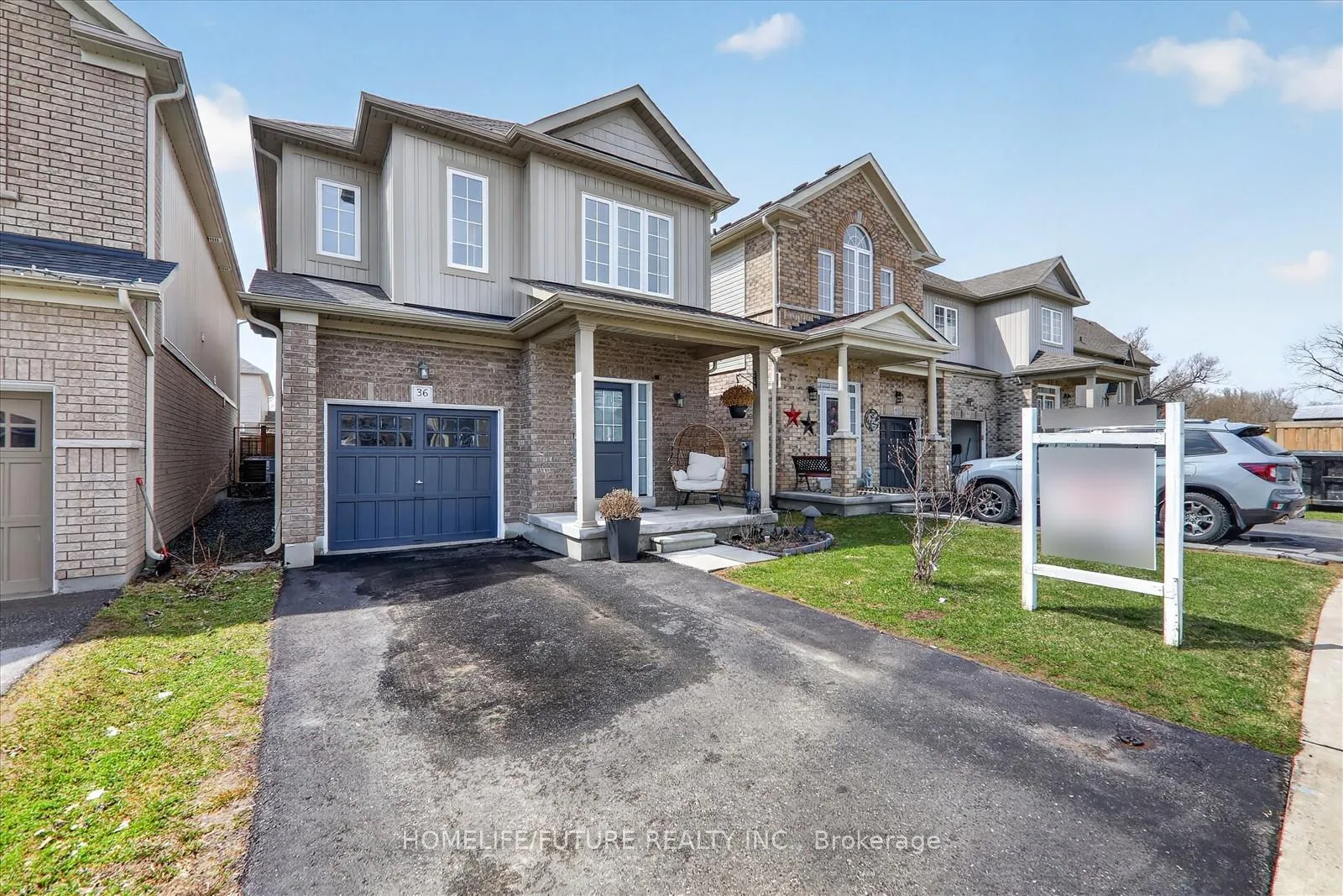 Photo 3 of 36 Cotton Street, Clarington, Bowmanville — HOMEH