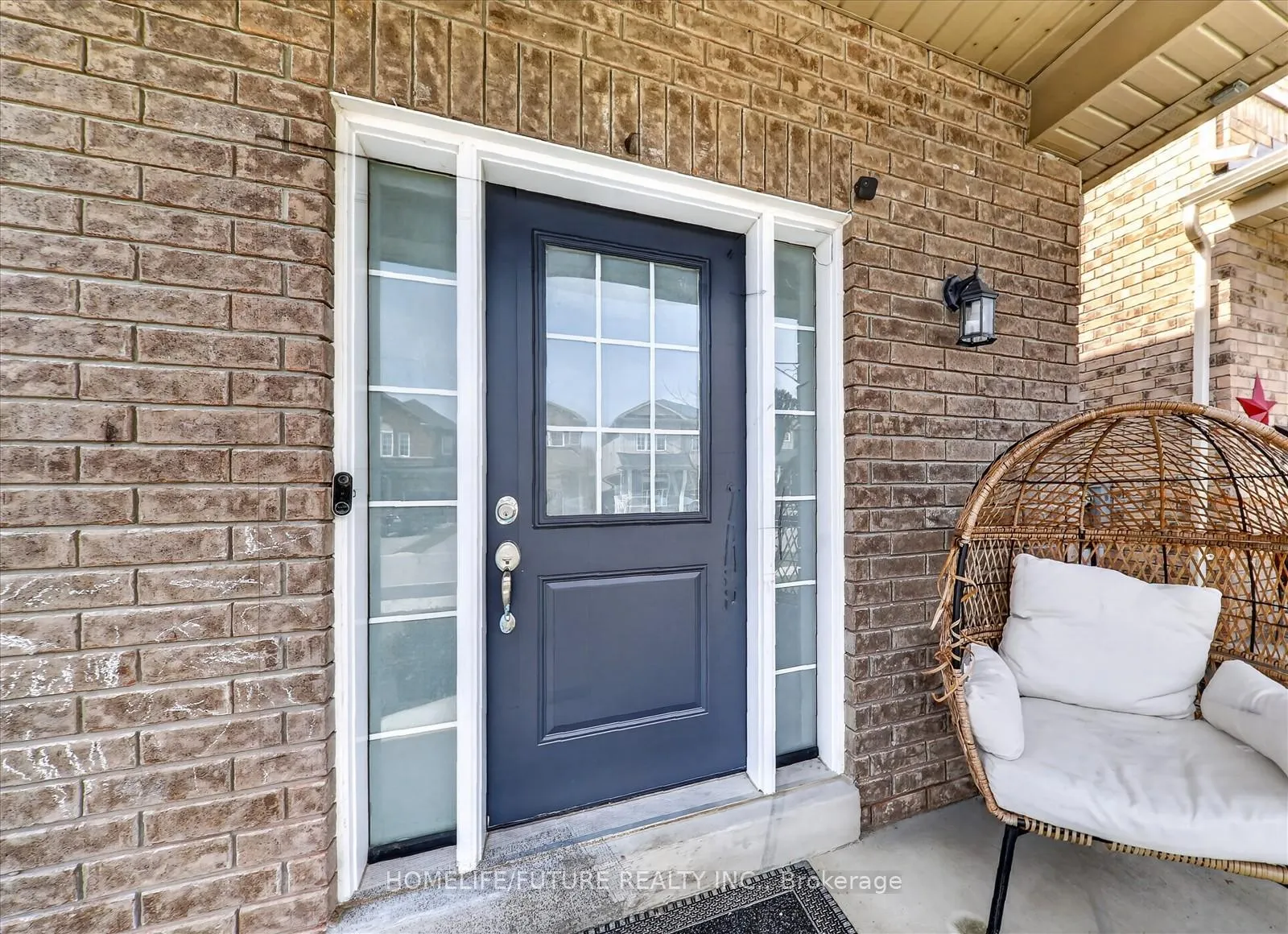 Photo 4 of 36 Cotton Street, Clarington, Bowmanville — HOMEH