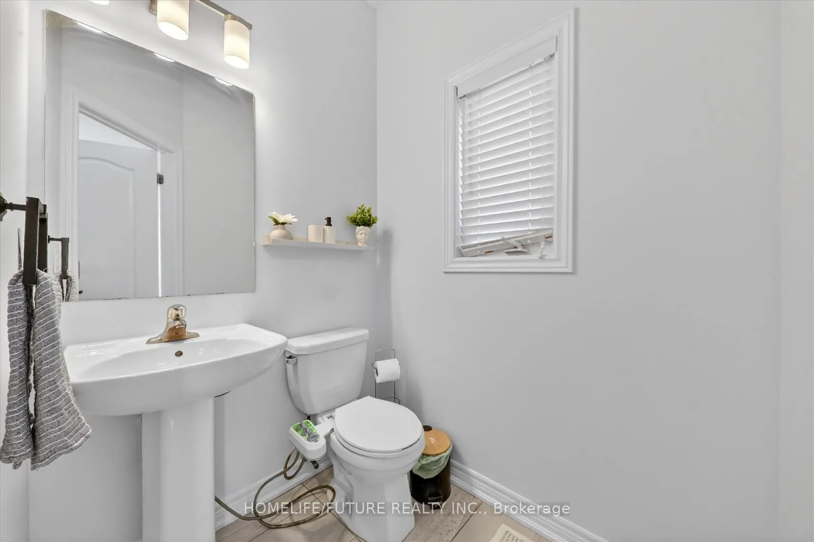 Photo 7 of 36 Cotton Street, Clarington, Bowmanville — HOMEH