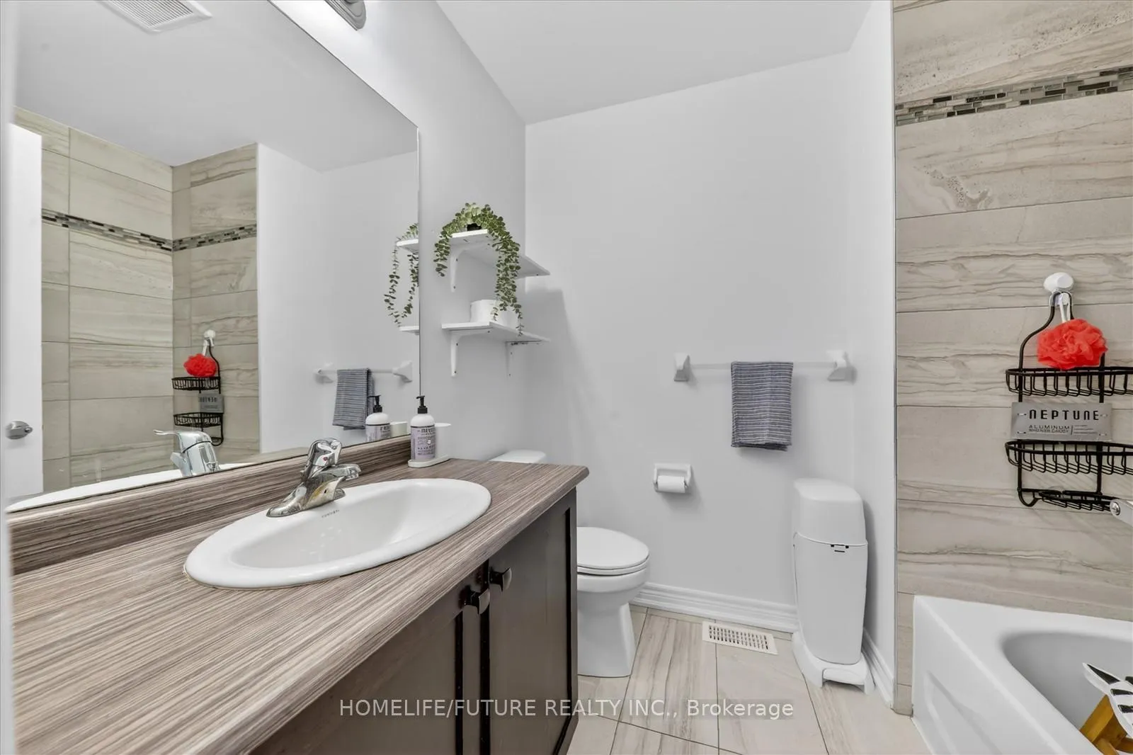 Photo 26 of 36 Cotton Street, Clarington, Bowmanville — HOMEH